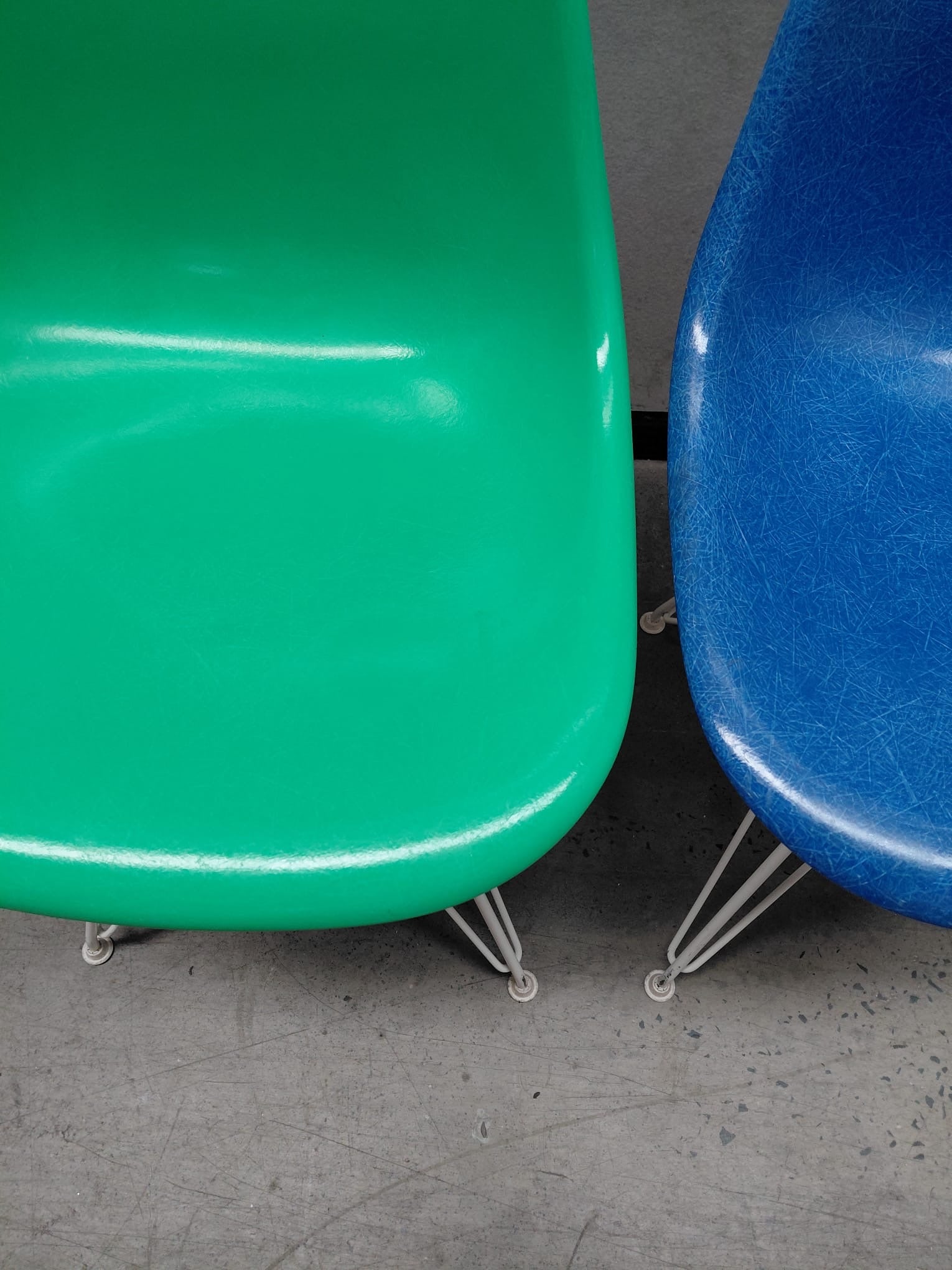 Authentic Herman Miller Eames Molded Fiberglass Side Chair – Ultramarine Blue / White Wire Base