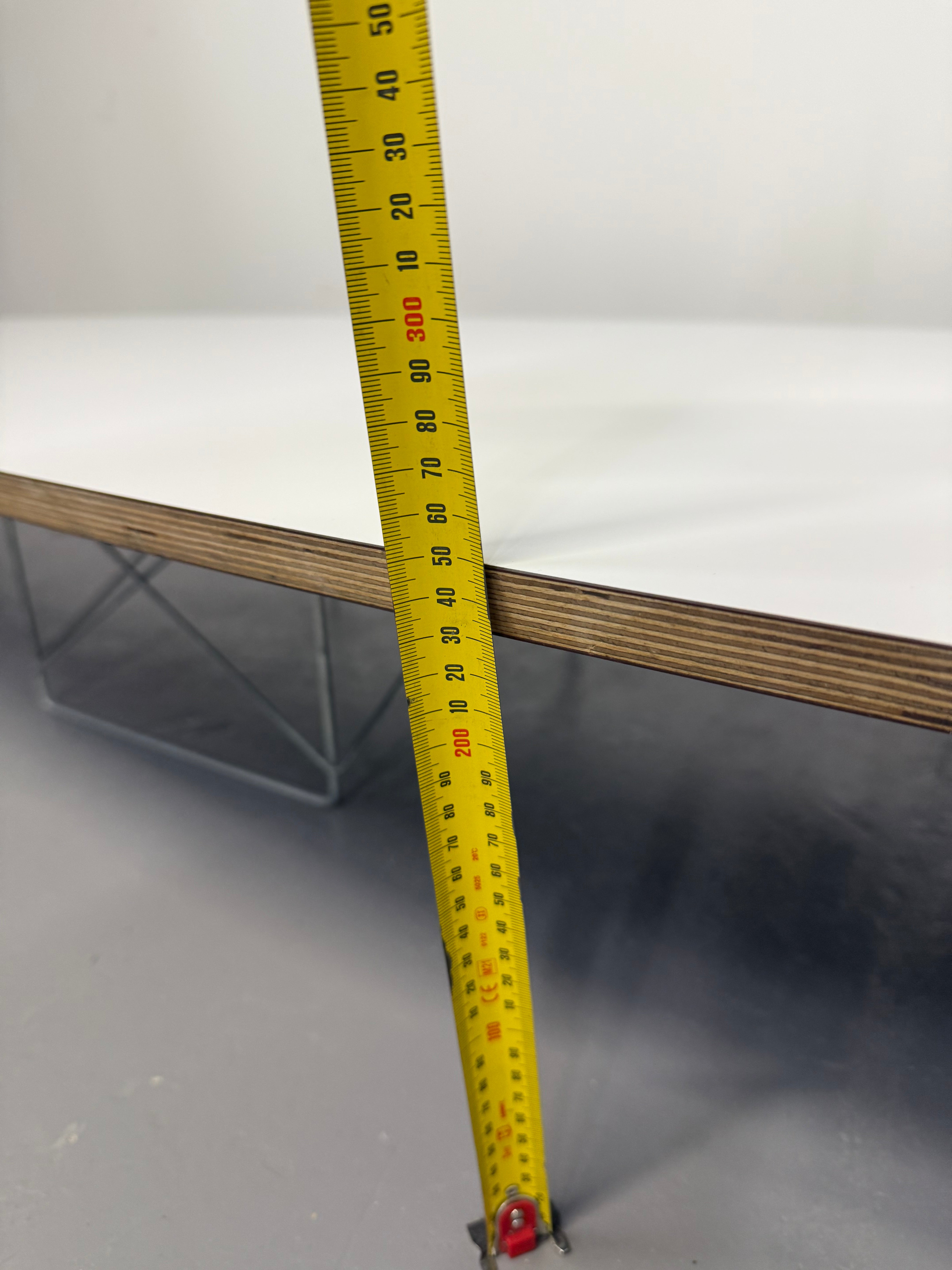 Eames Wire Base Elliptical Table – “Surfboard Table” by Herman miller
