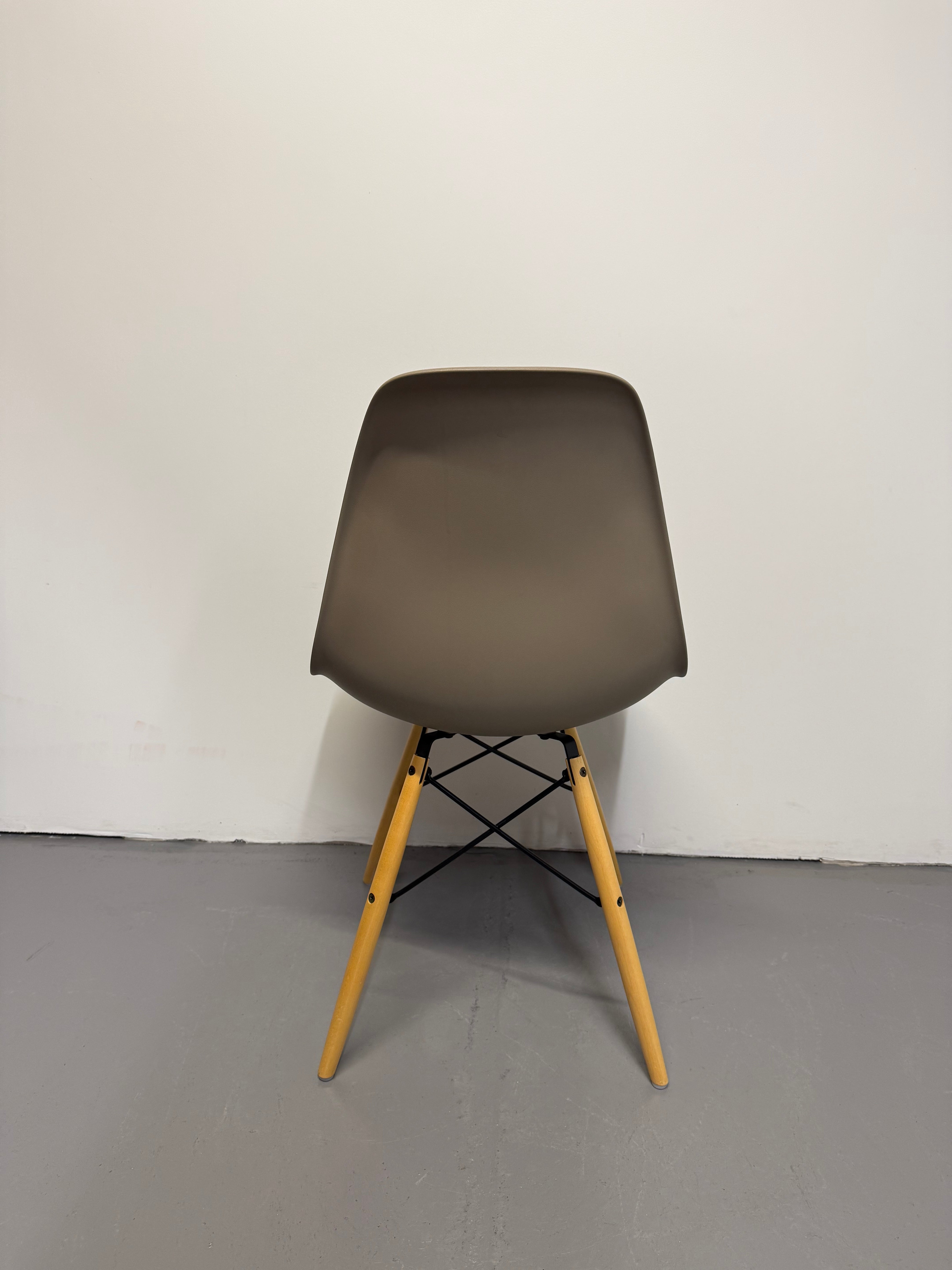 Eames Molded Plastic Side Chair by Herman Miller – Sparrow / Wood Dowel Base