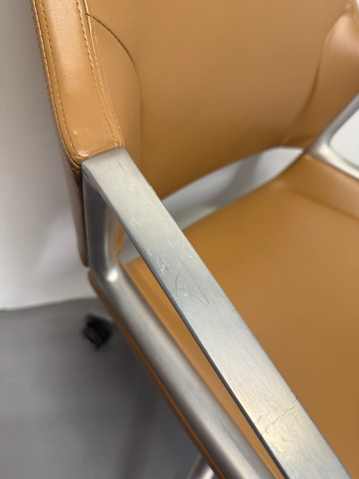 Wilkhahn Graph 301/5 Medium Back Conference Chair by Jehs + Laub – Reindeer Tan Leather