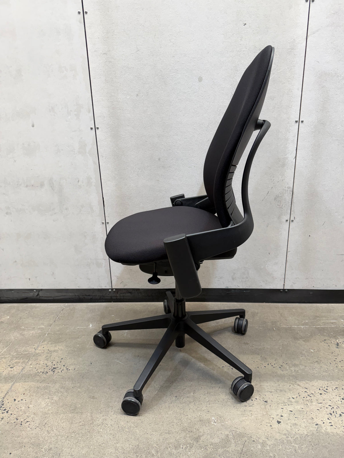 Steelcase Leap V2 Ergonomic Office Chair – Black | Armless