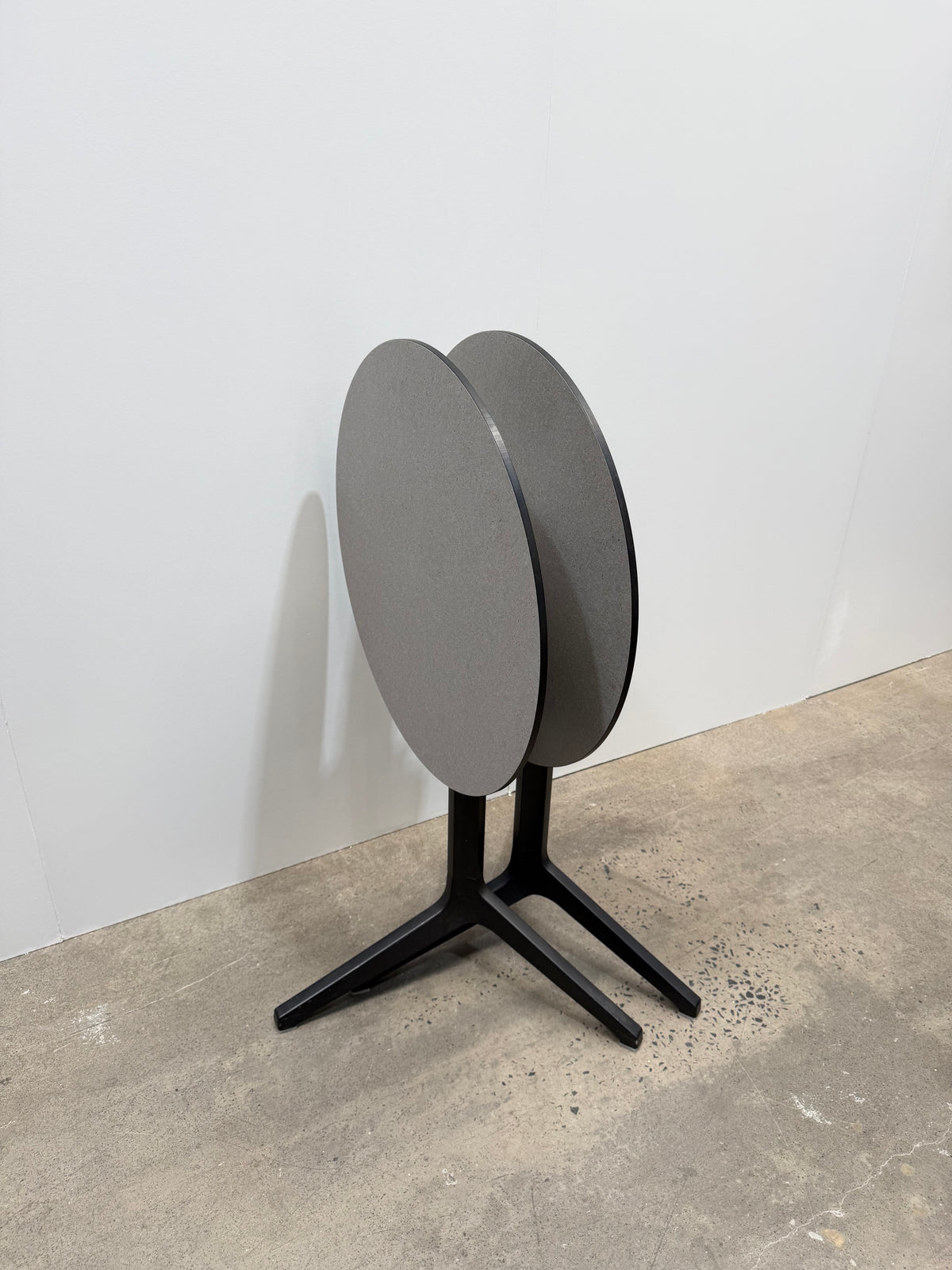 Pedrali Ypsilon 4790T Folding Table – Round Top, Black Three-Leg Base – view 11 – pre-owned