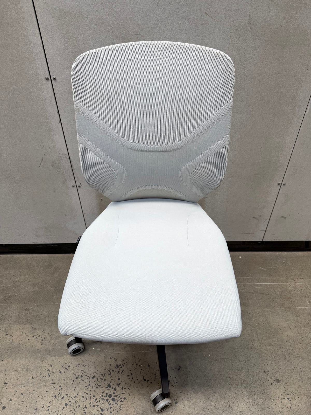 Wilkhahn IN 184/7 Ergonomic Office Chair – White / Light Grey | Ex-Showroom