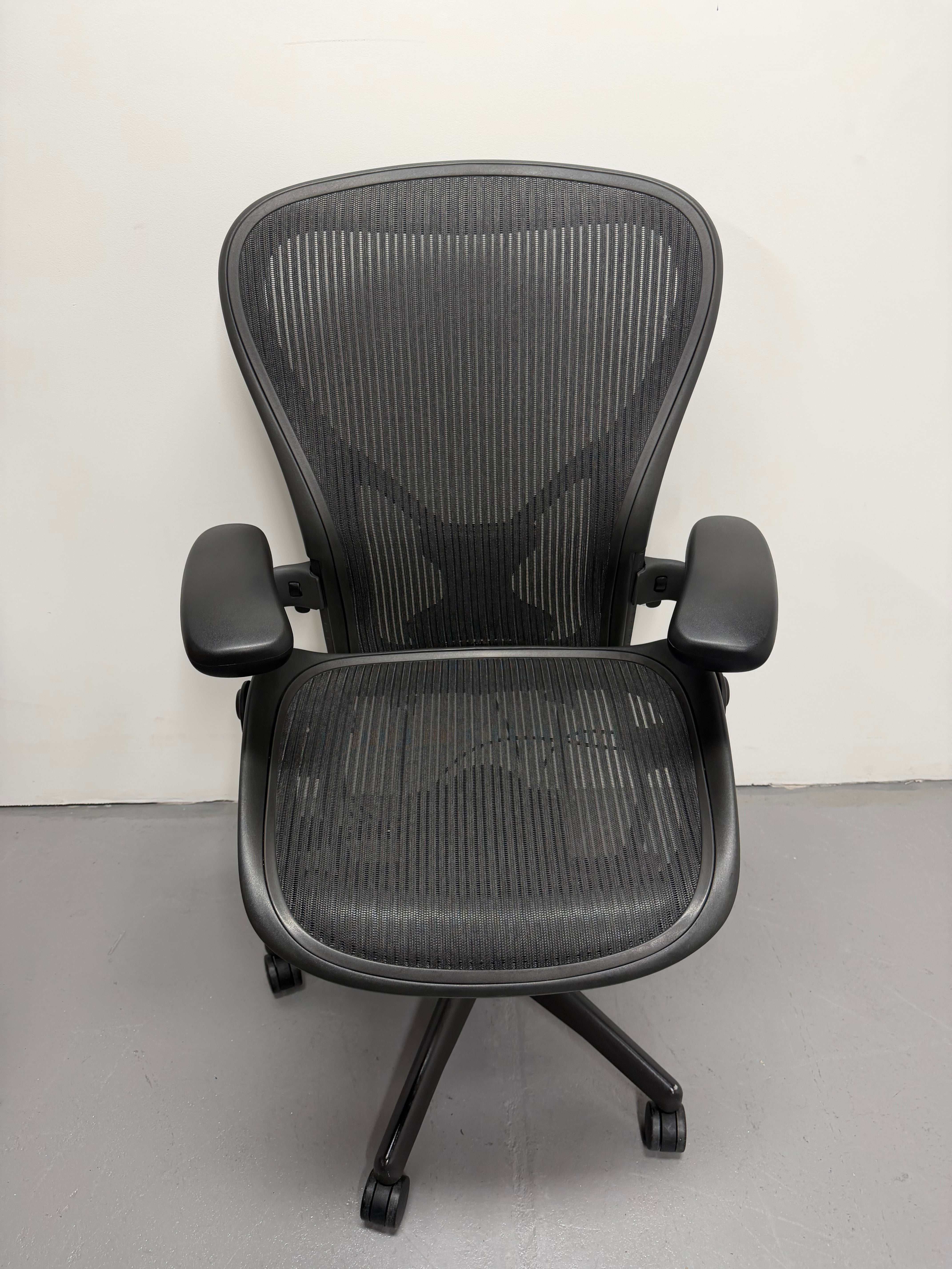 Herman Miller Aeron Chair with Armrests – Size C