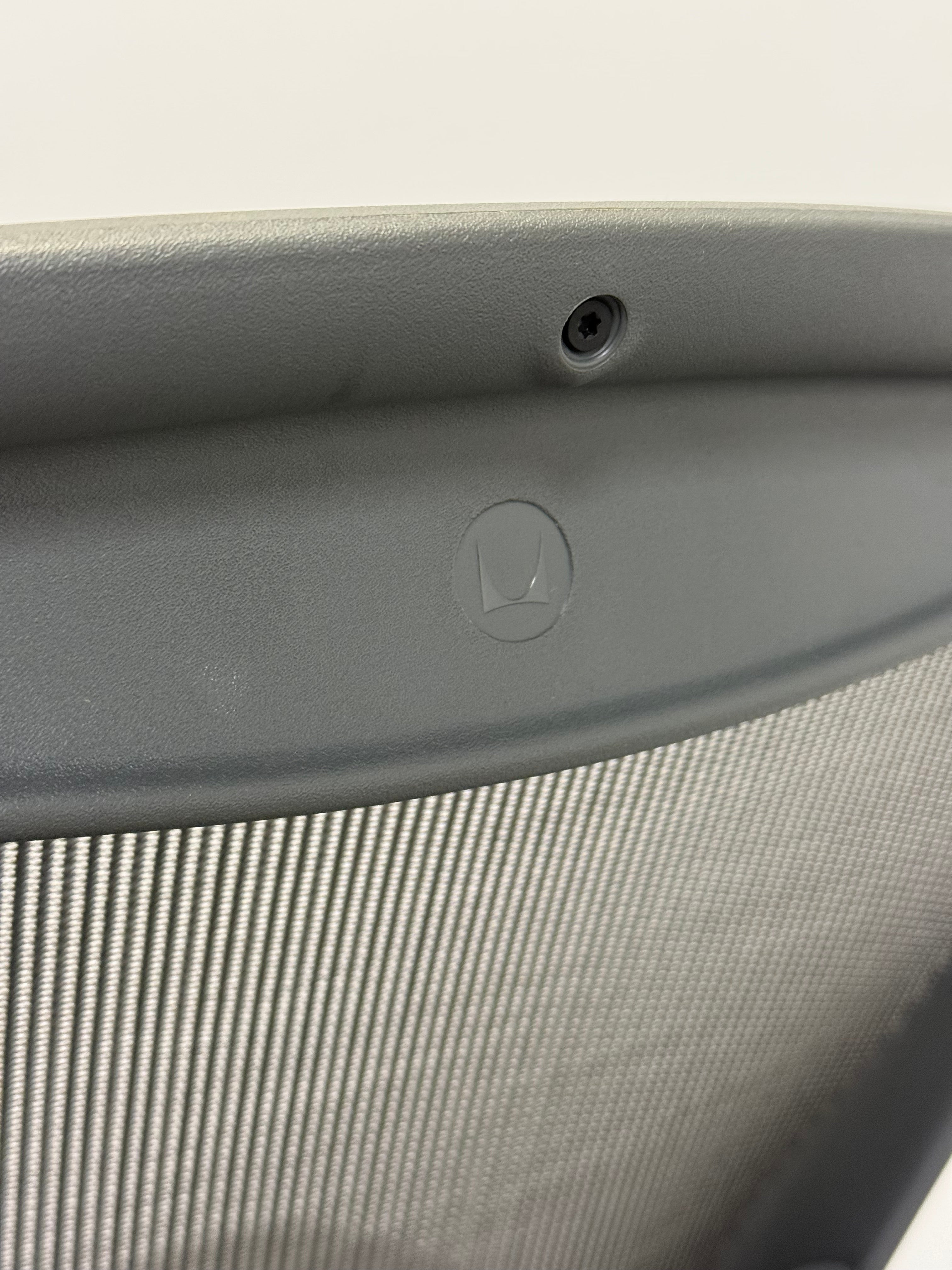 Herman Miller Aeron Remastered Office Chair – Size B (Carbon, No Arms)