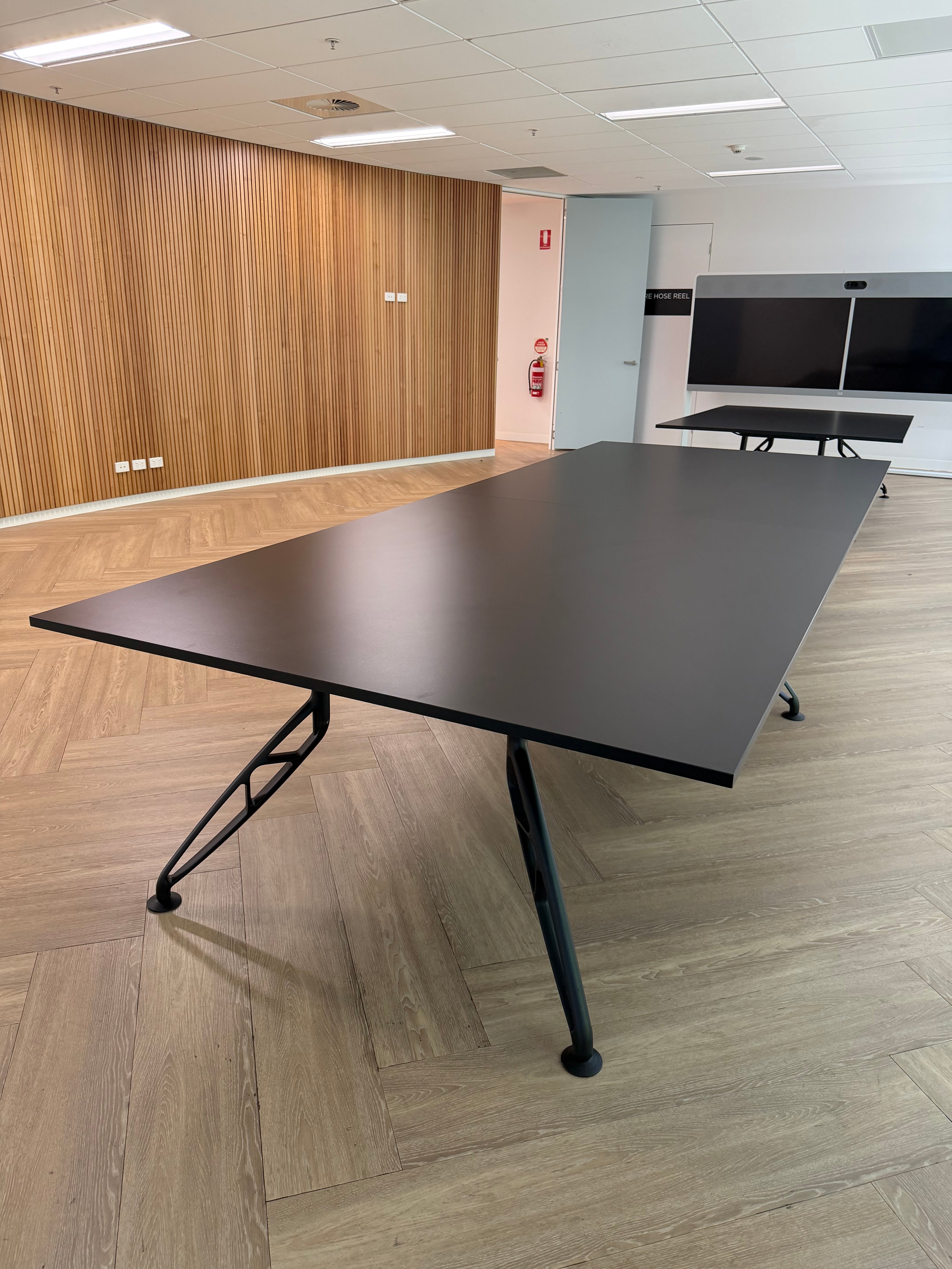 Thinking Works Trapeze Boardroom Table - Black - 4000 × 1600 mm