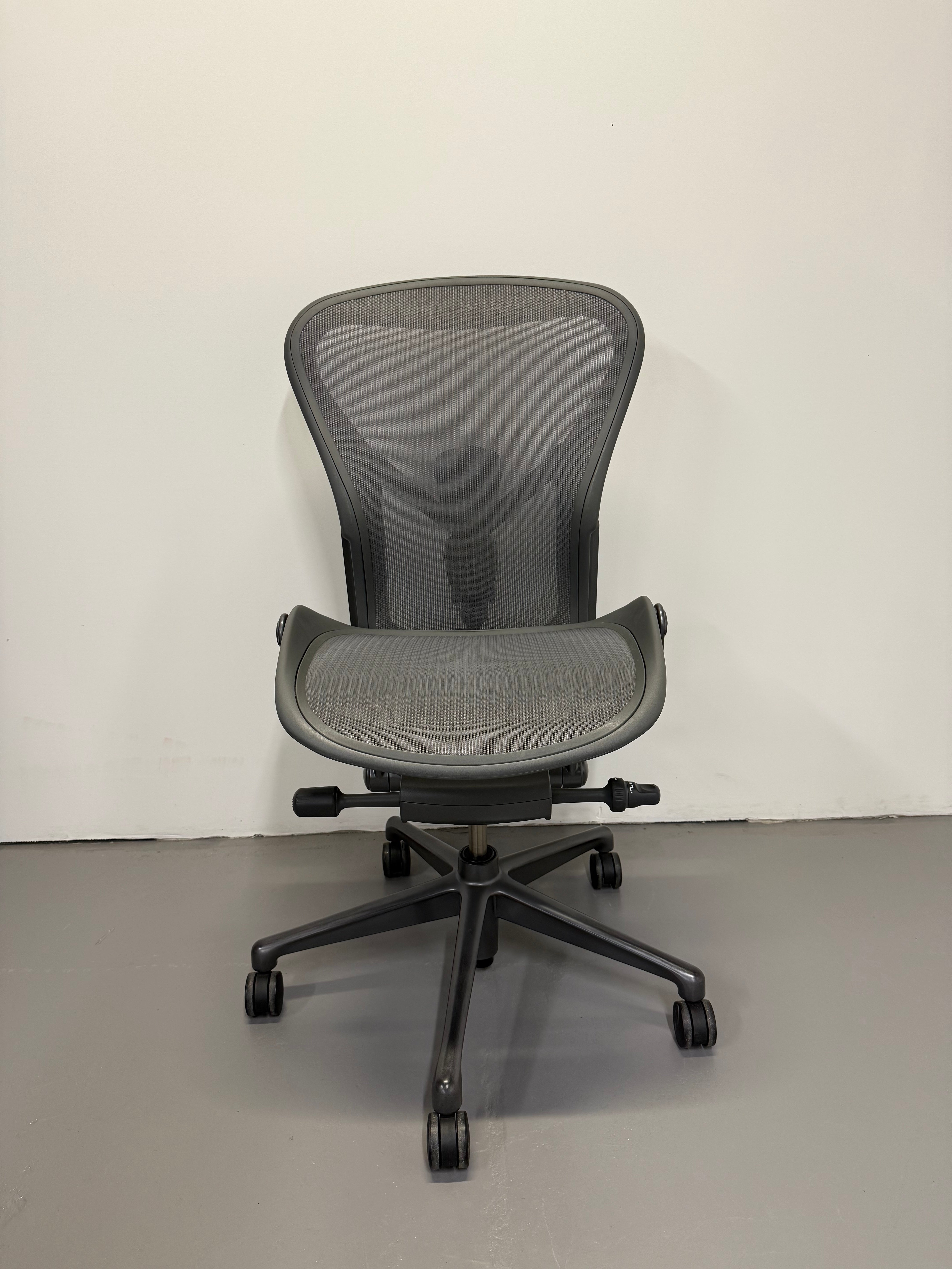 Herman Miller Aeron Remastered Office Chair – Size B (Carbon, No Arms)