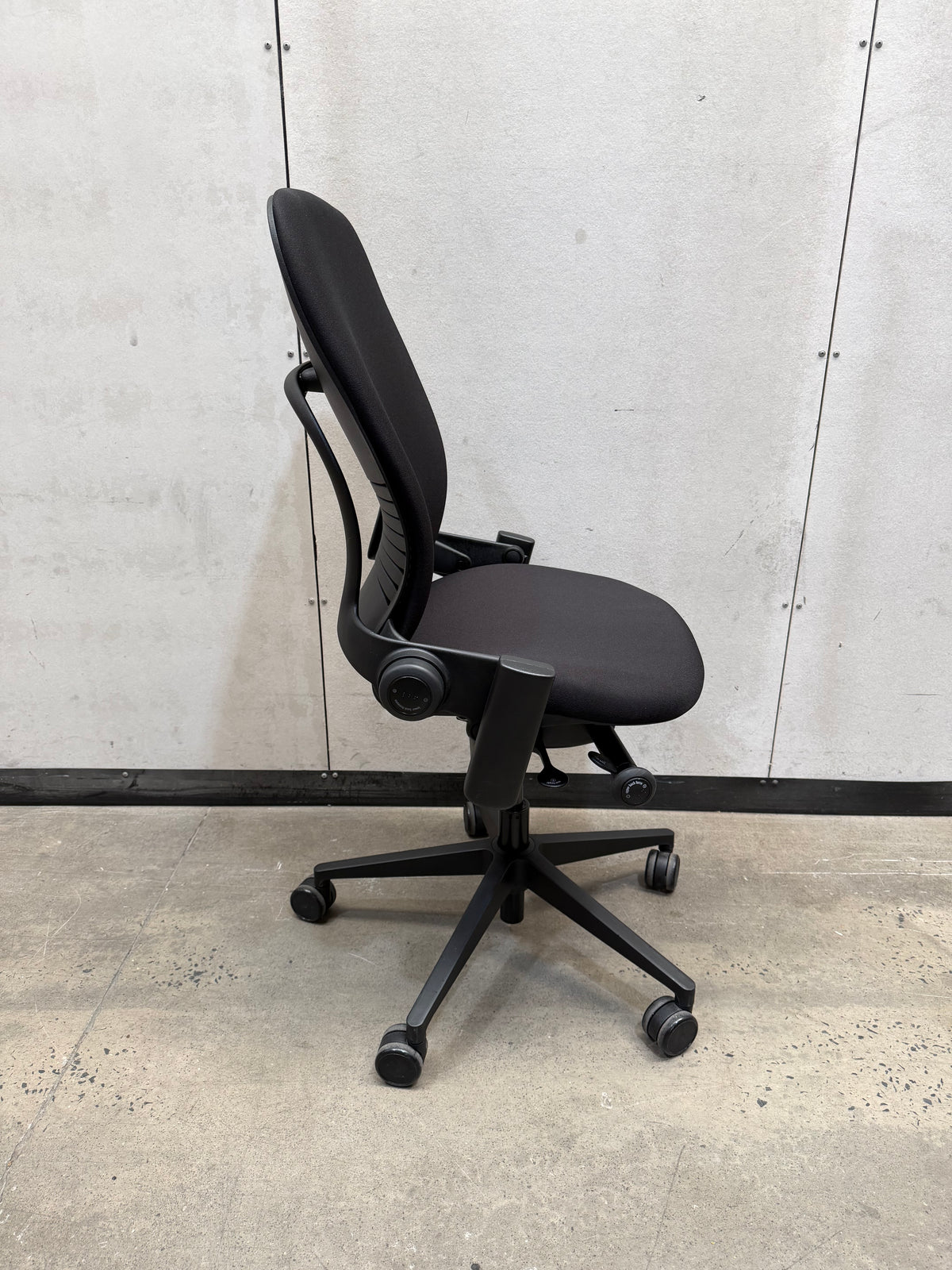 Steelcase Leap V2 Ergonomic Office Chair – Black | Armless