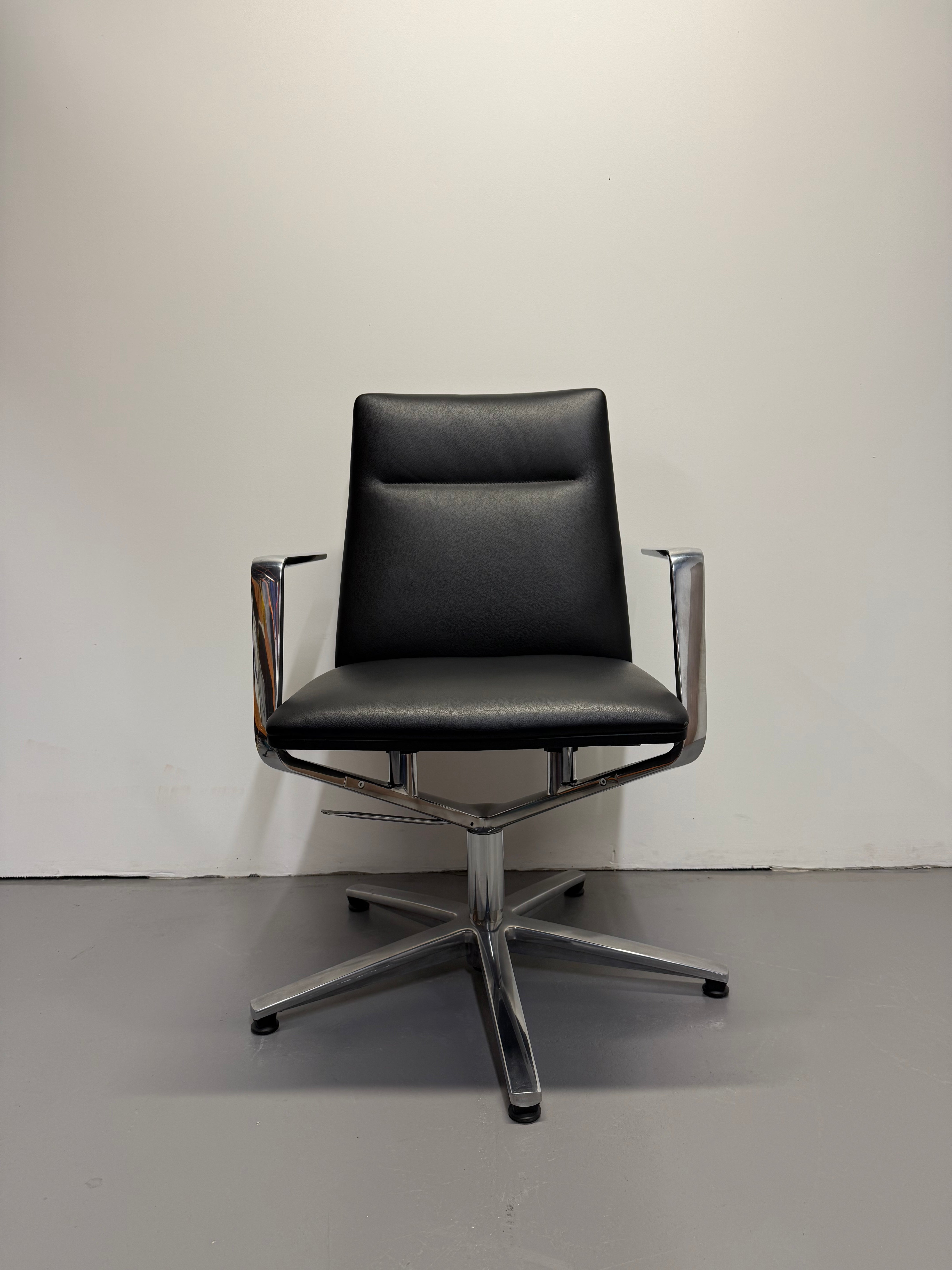 Wilkhahn Sola Conference Chair – Black Leather