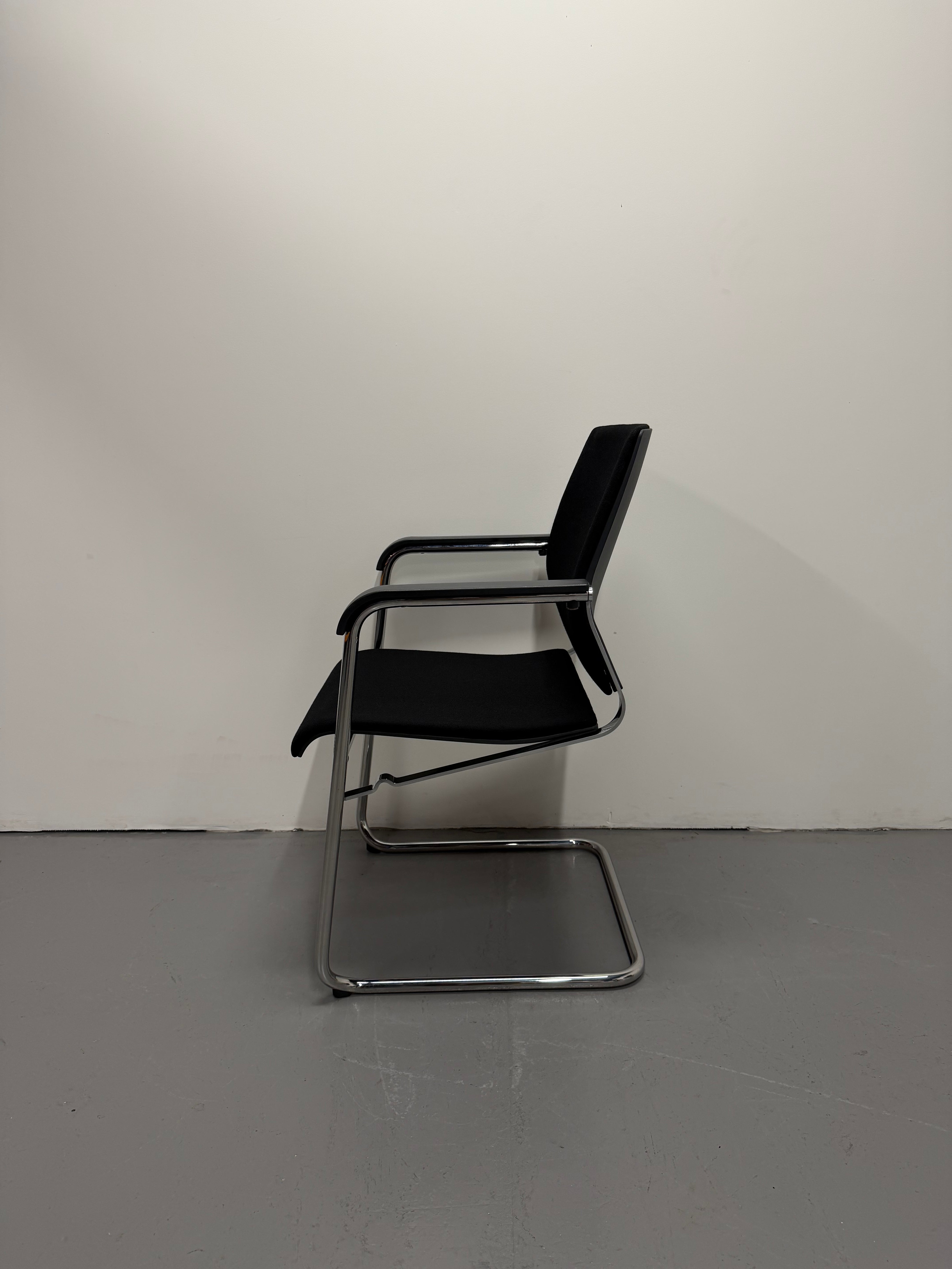 Wilkhahn 287/81 Modus Conference Room Cantilever Chair - Black