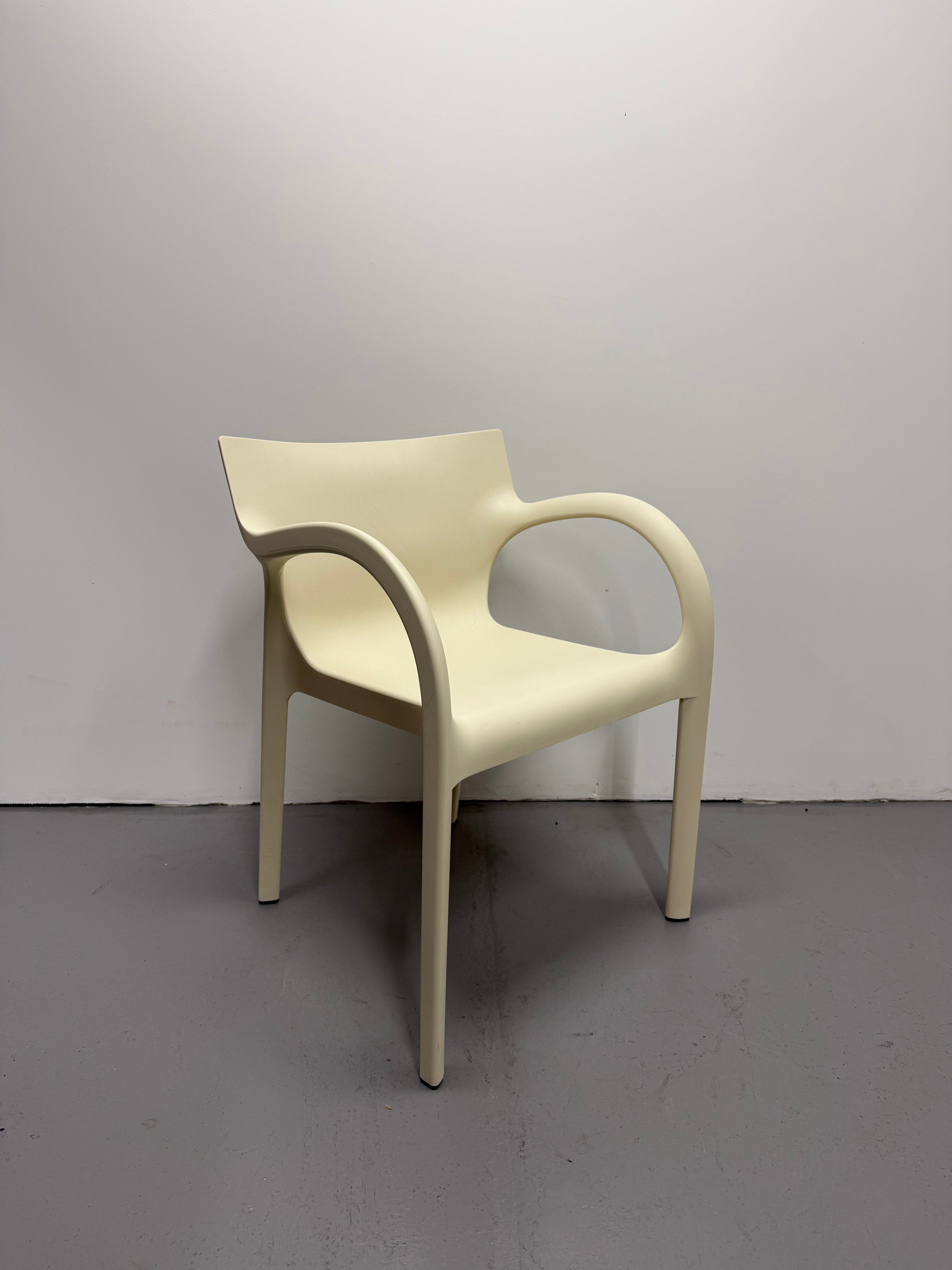 Segis Poppy Star Outdoor Chair – White (4-Leg Base)