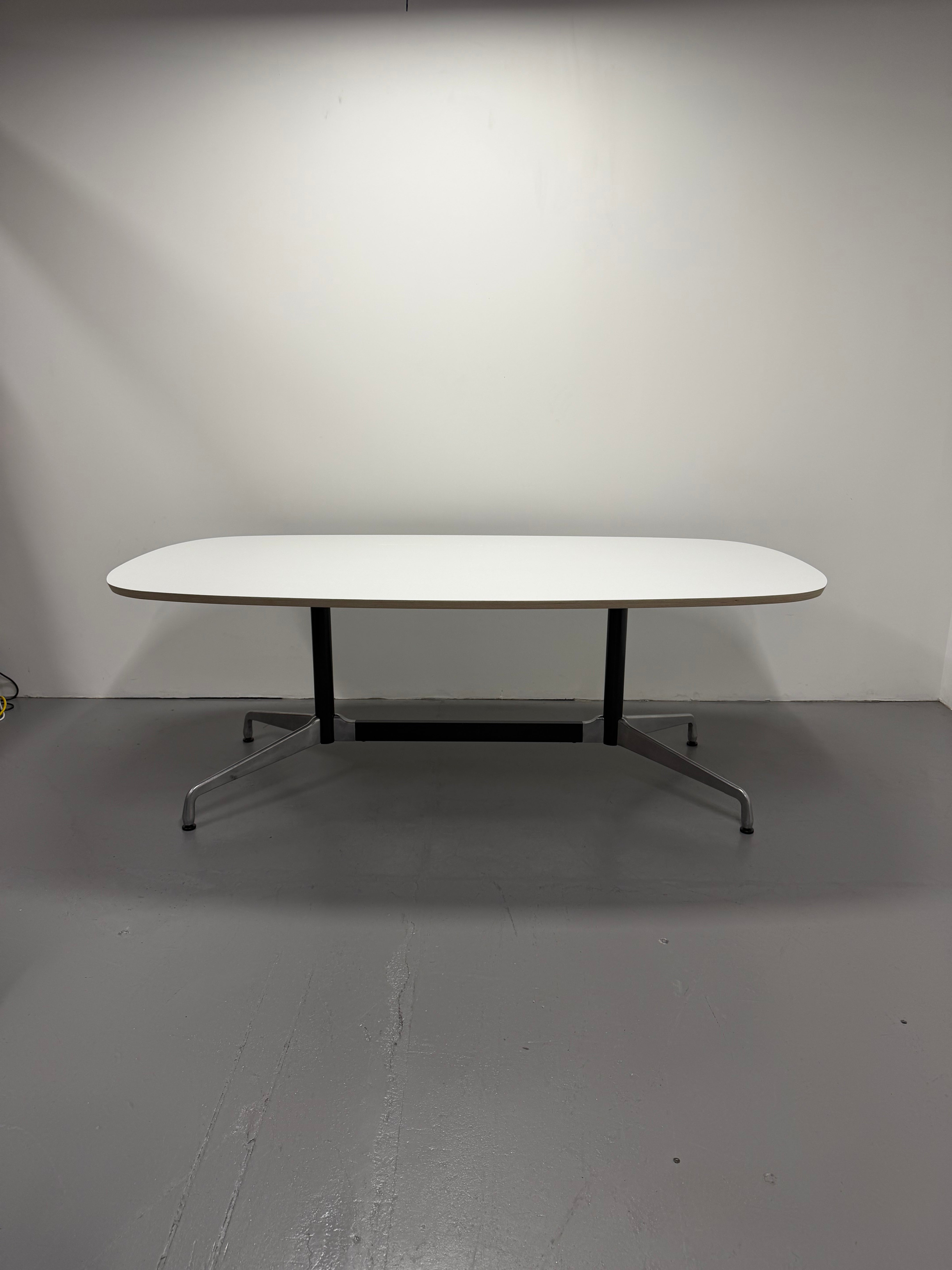 Eames Dining Table – Custom Build (Herman Miller Base + Custom Top)