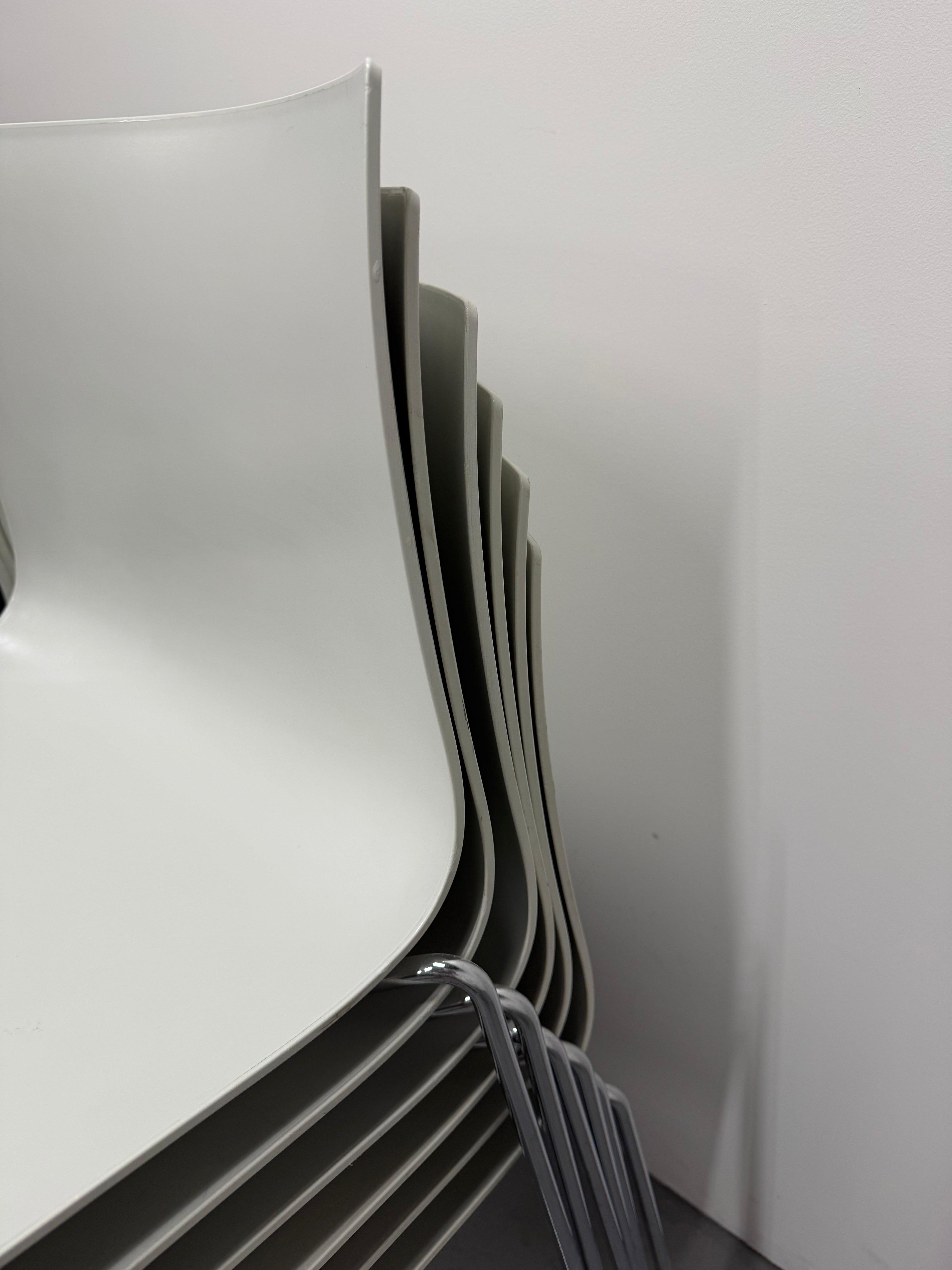 Arper Catifa 46 Chair – White Gloss Back