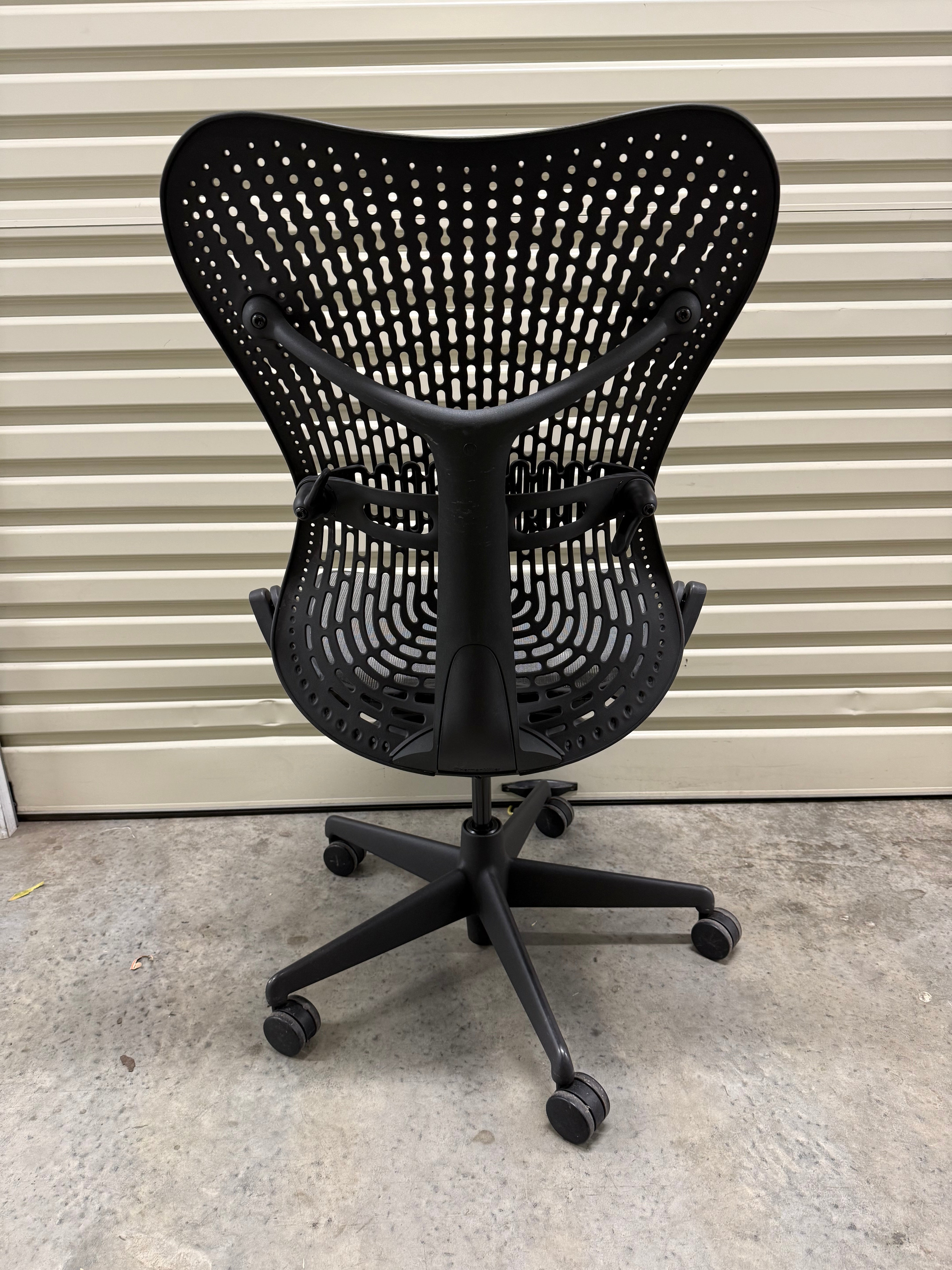 Herman Miller Mirra Office Chair no Arms - Graphite - Back Tilt Lock