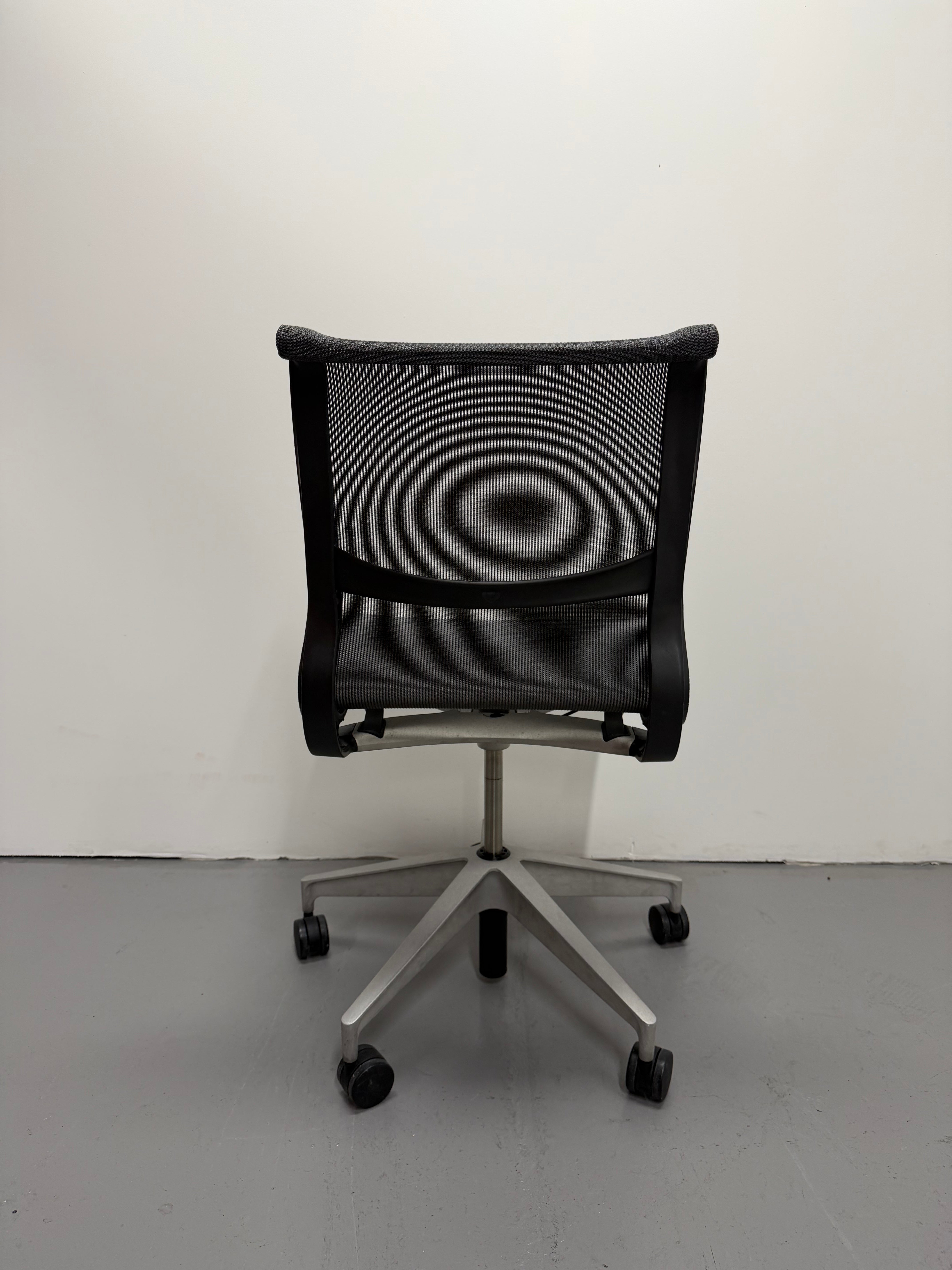 Herman Miller Setu Chair – Armless / Graphite Grey