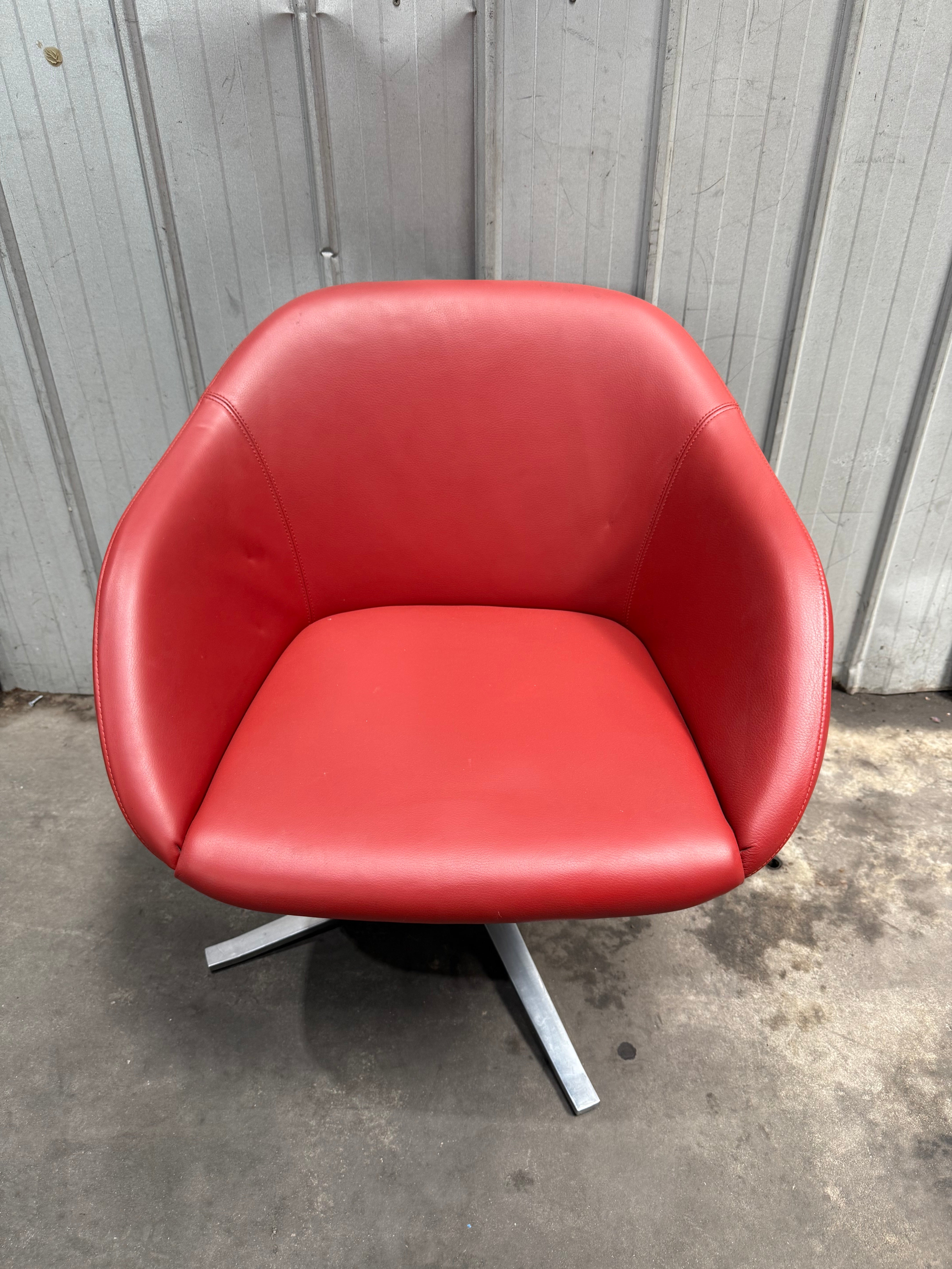 Walter Knoll Turtle Chair – Red Leather