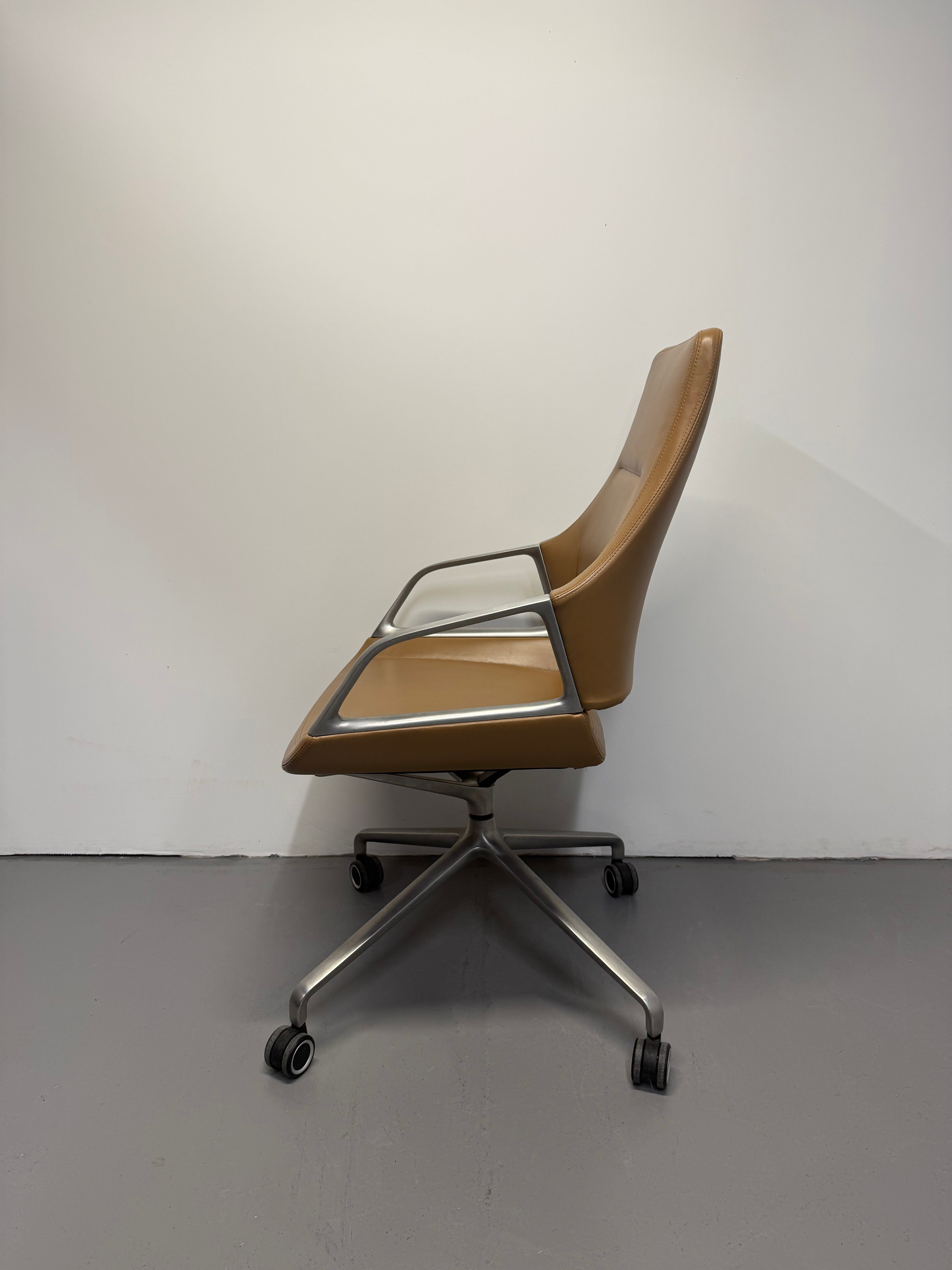 Wilkhahn Graph 301/5 Medium Back Conference Chair by Jehs + Laub – Reindeer Tan Leather