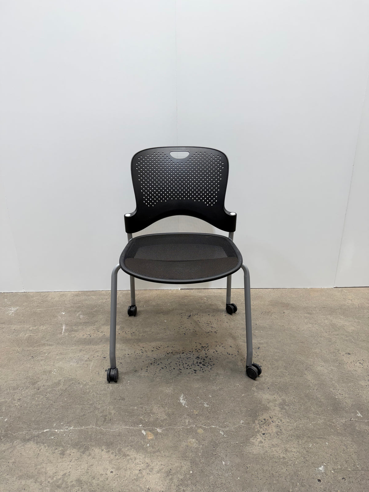 Herman Miller Caper Stacking Chair – Black, FLEXNET Seat, Castors, No Arms – view 3 – pre-owned