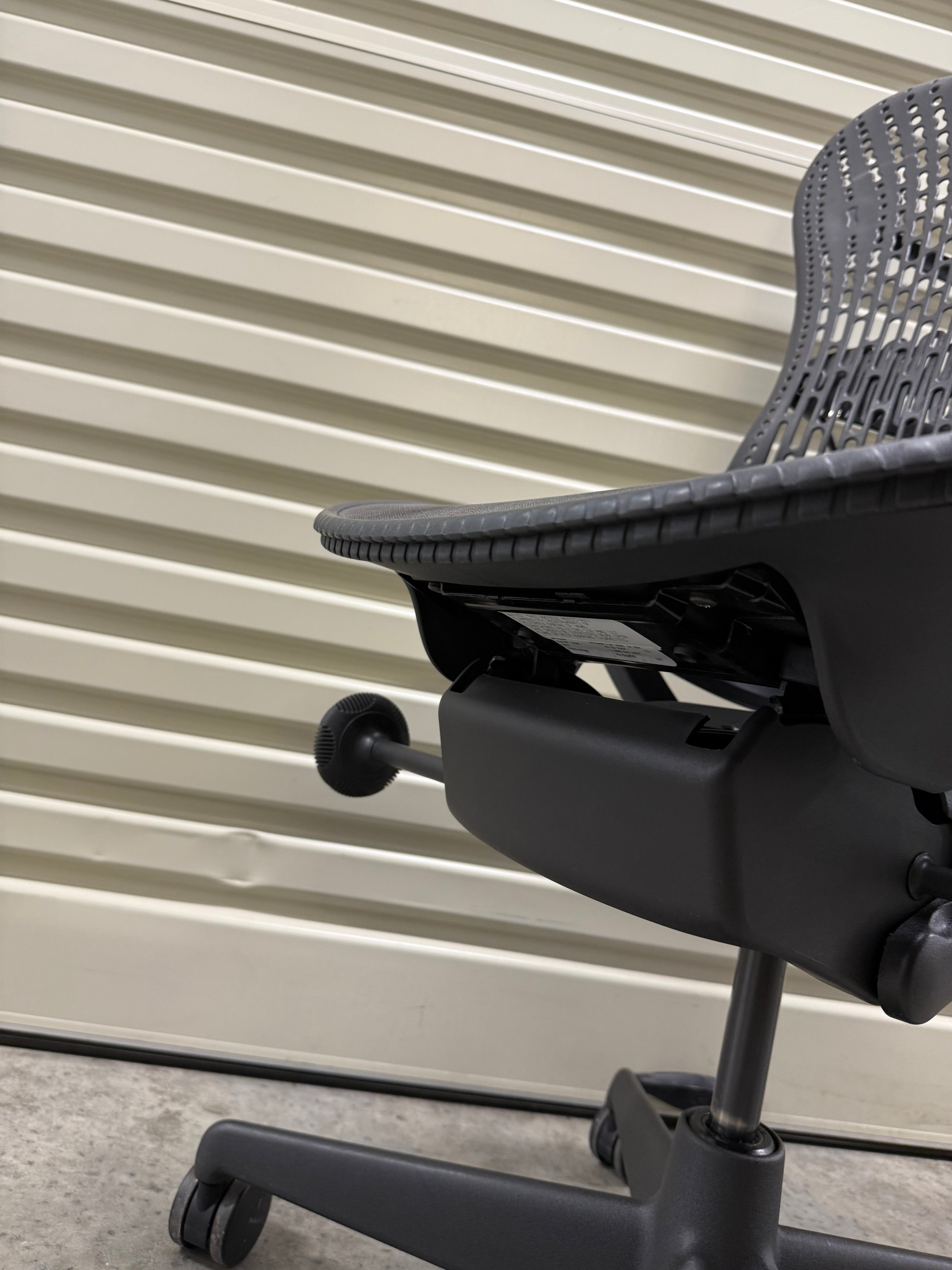 Herman Miller Mirra Office Chair no Arms - Graphite - Back Tilt Lock