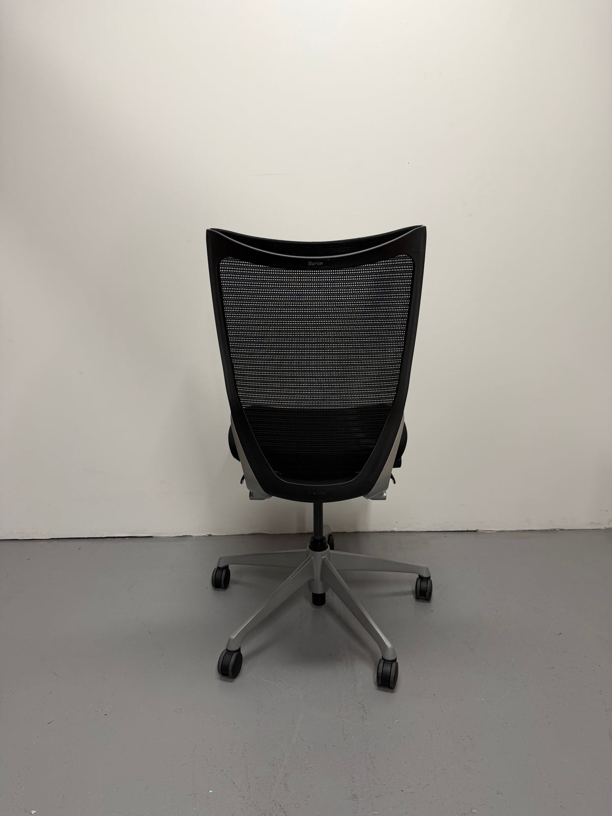 Okamura Baron Mesh Office Chair – No arms