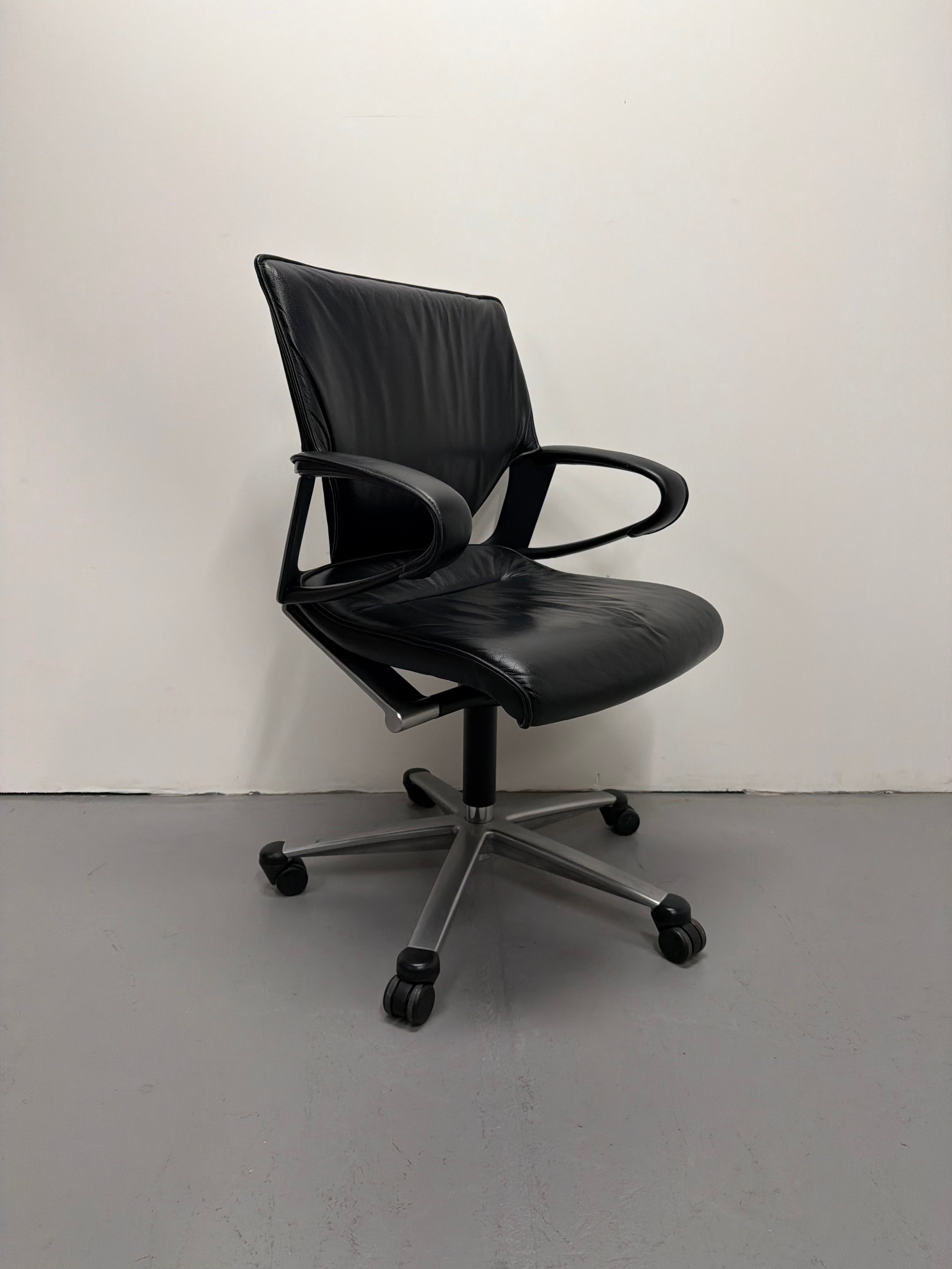 Wilkhahn Modus Executive 283/71 - (Low-Back Swivel Chair)