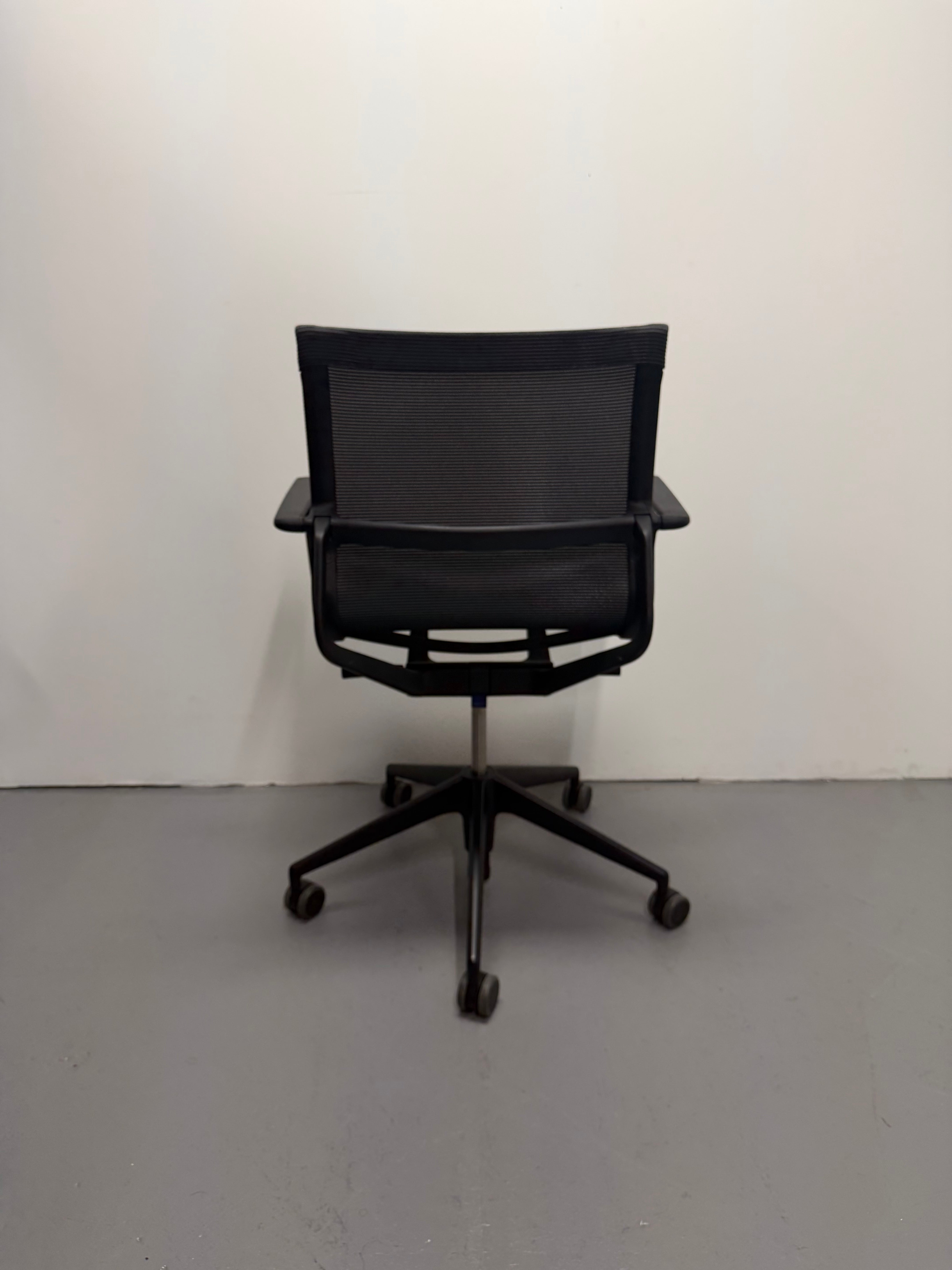 Vitra Physix Ergonomic Boardroom Office Chair - Alberto Meda