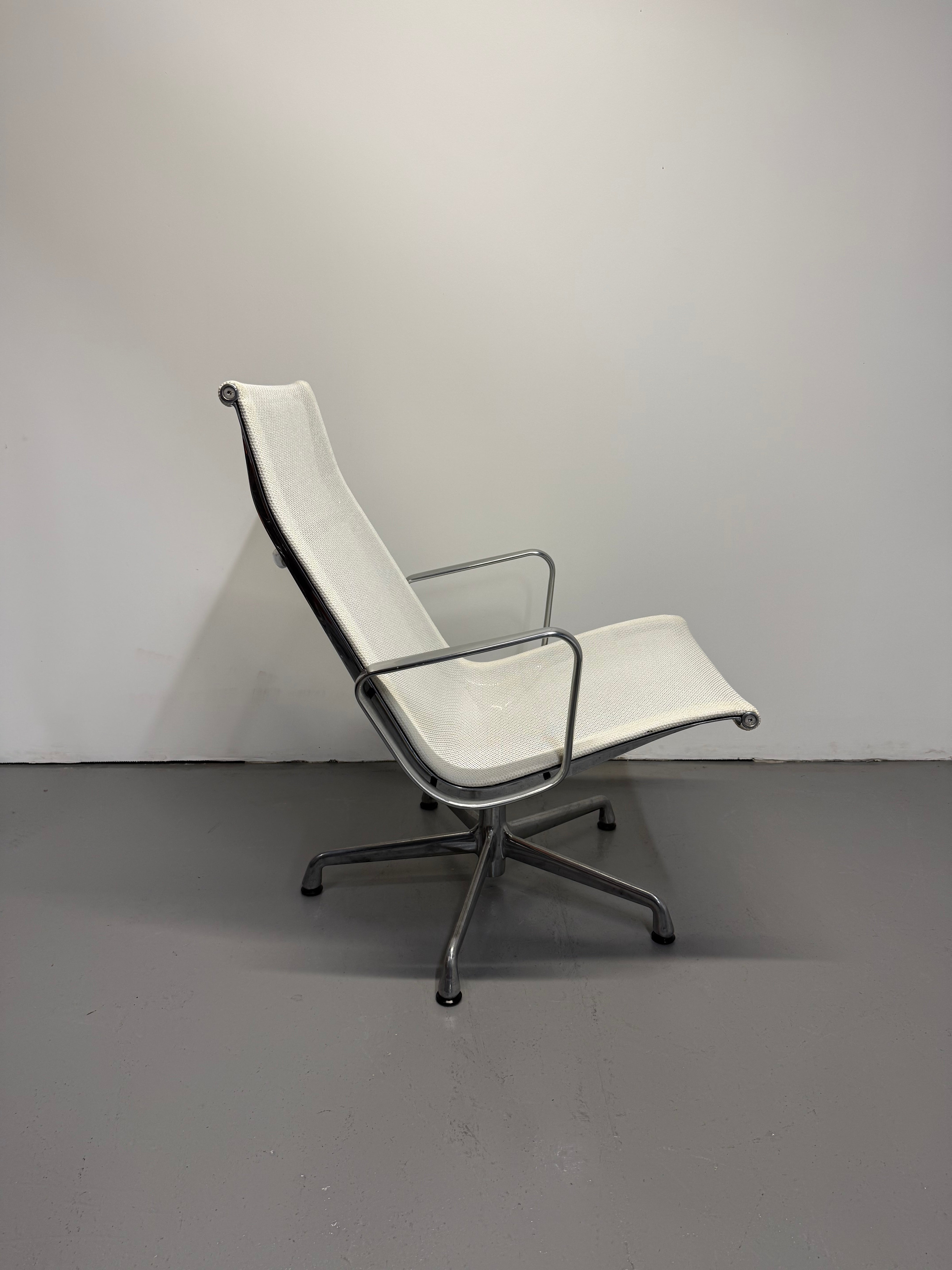Herman Miller EA 116 Eames Aluminum Group Lounge Chair - White Mesh