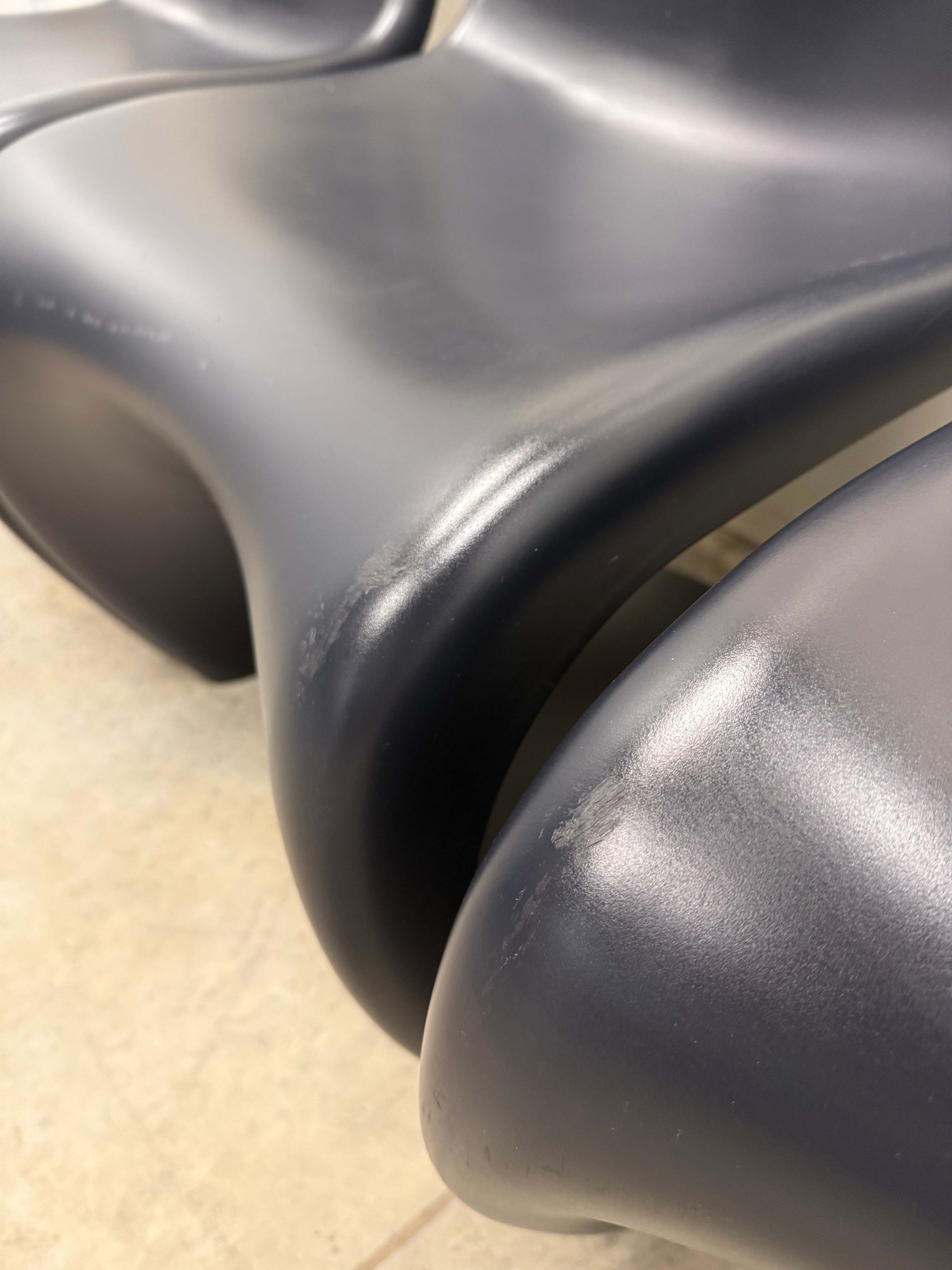 Vitra Panton Chair – Black / Plastic Shell