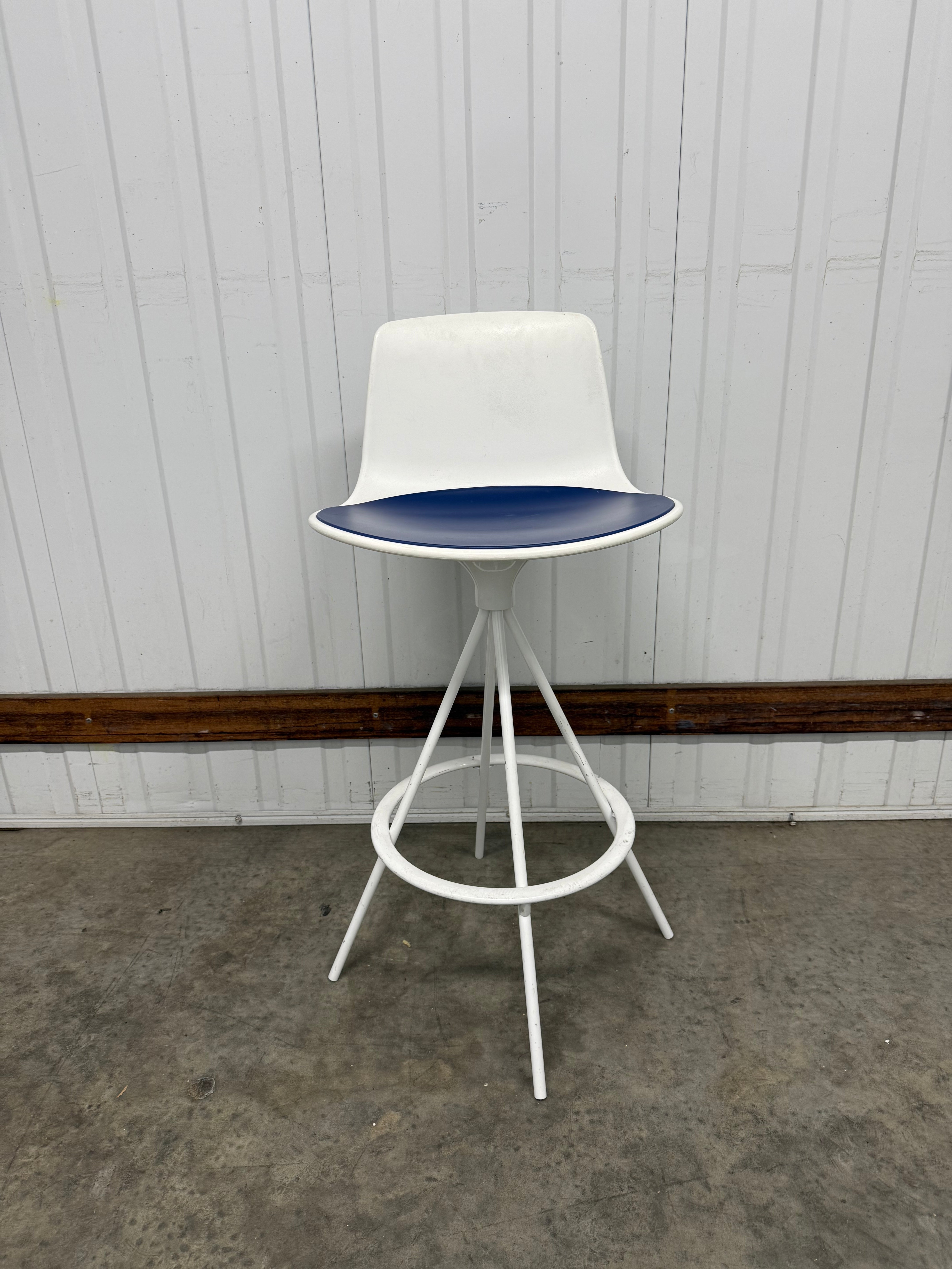 Enea Lottus Barstool – White with Blue Seat Pad