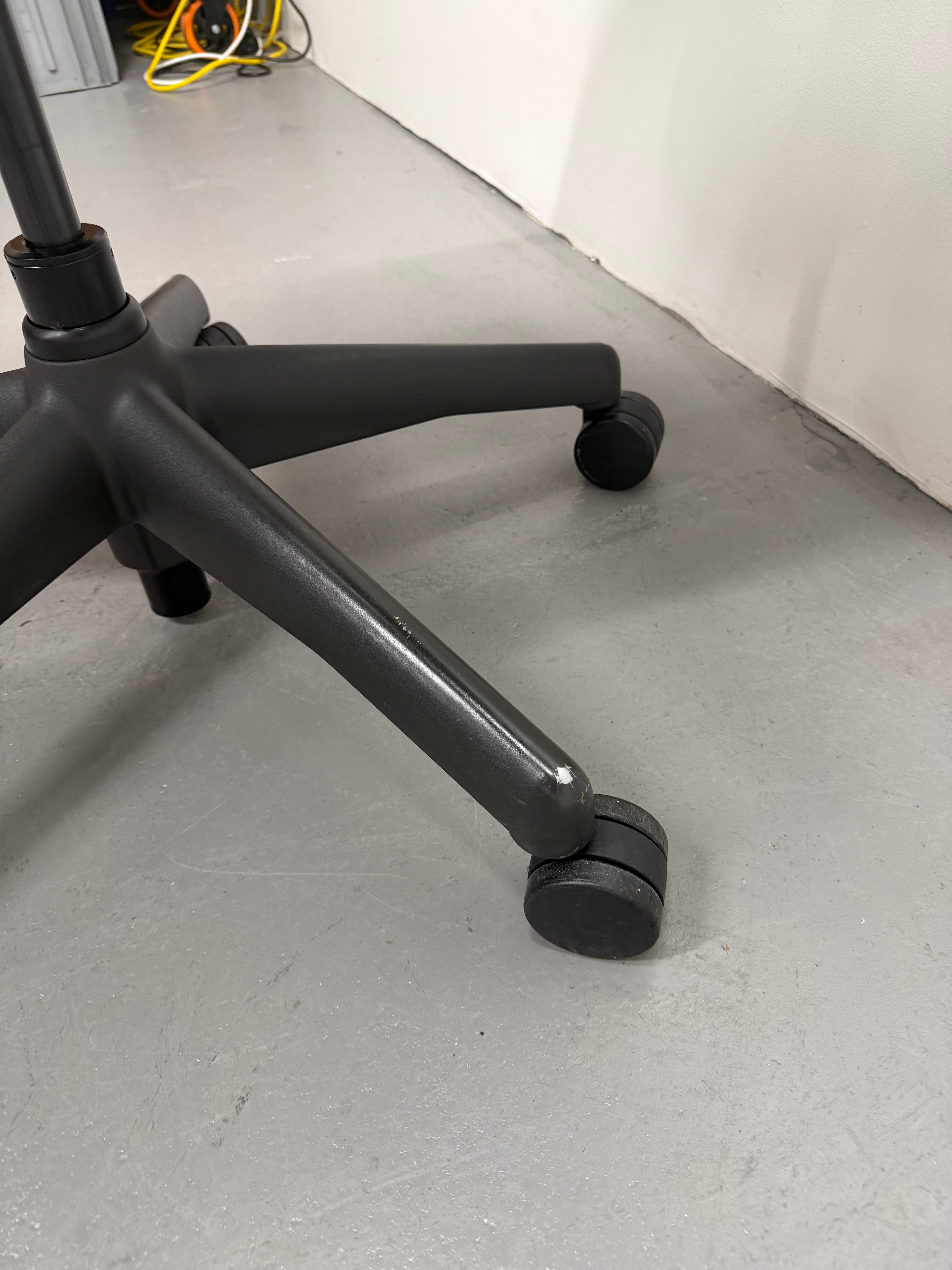 Herman Miller Aeron Chair with Armrests – Size C