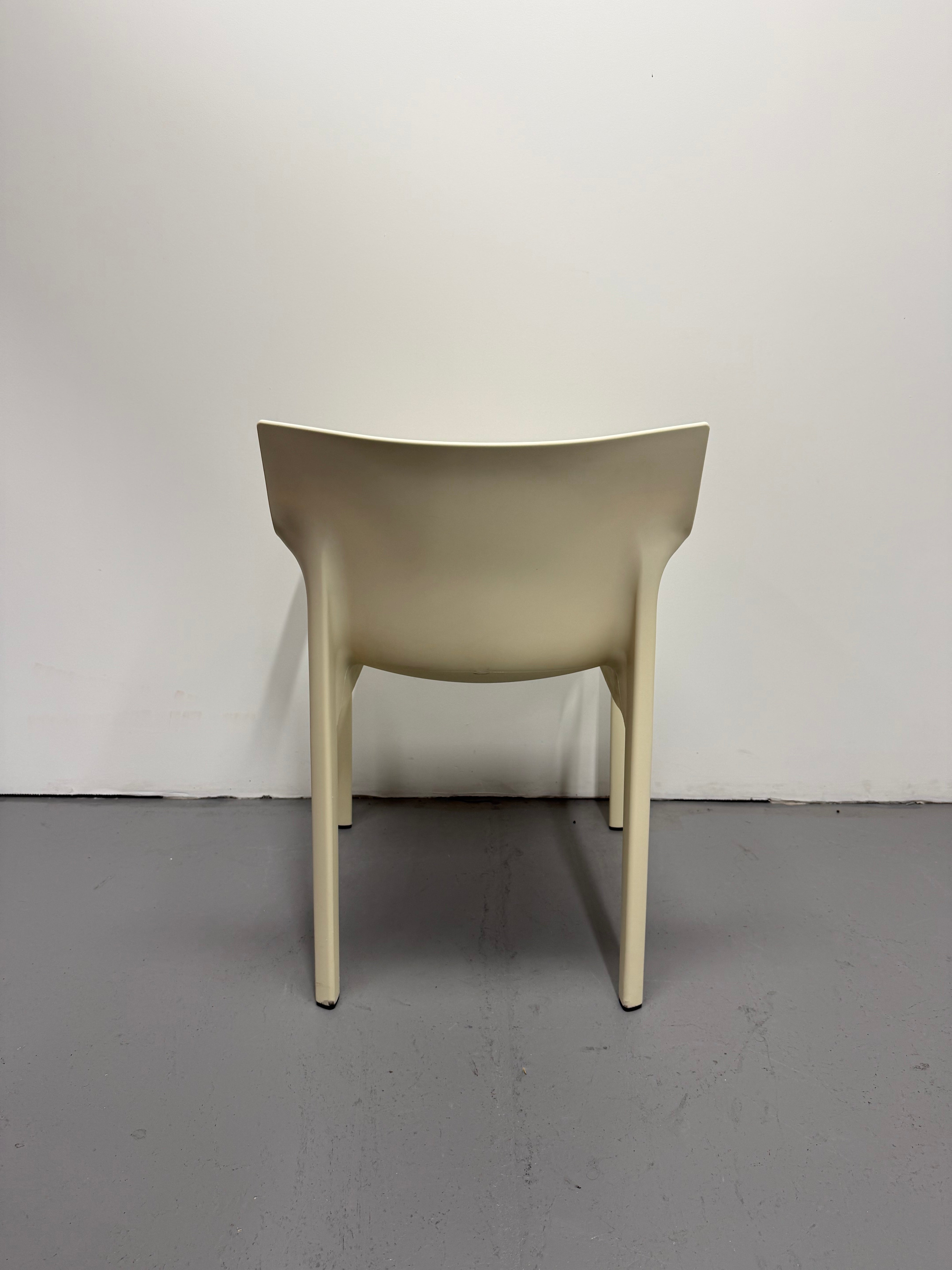 Segis Poppy Star Outdoor Chair – White (4-Leg Base)