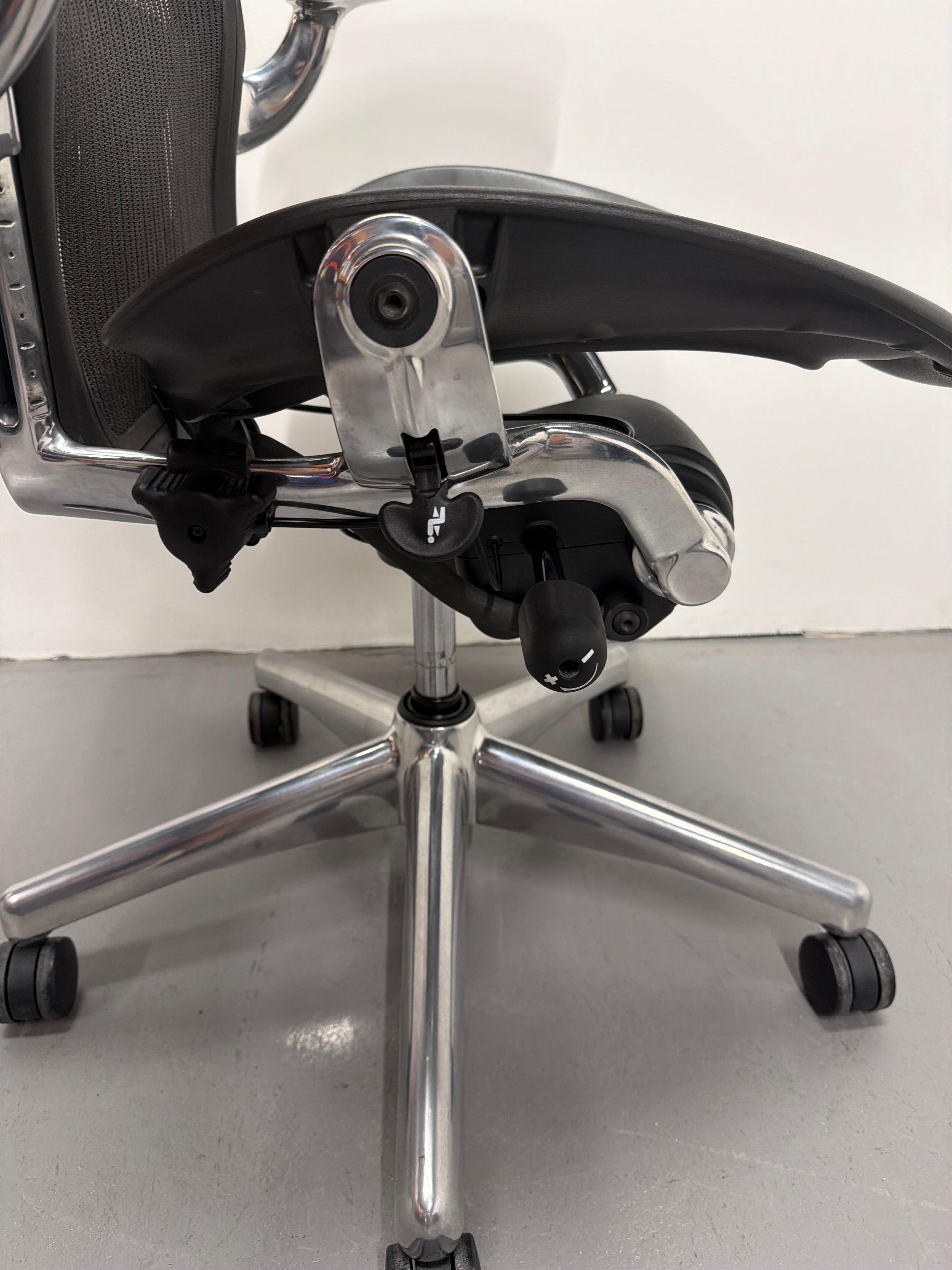 Herman Miller Aeron Chair with arms - Size B - Custom Chrome Base