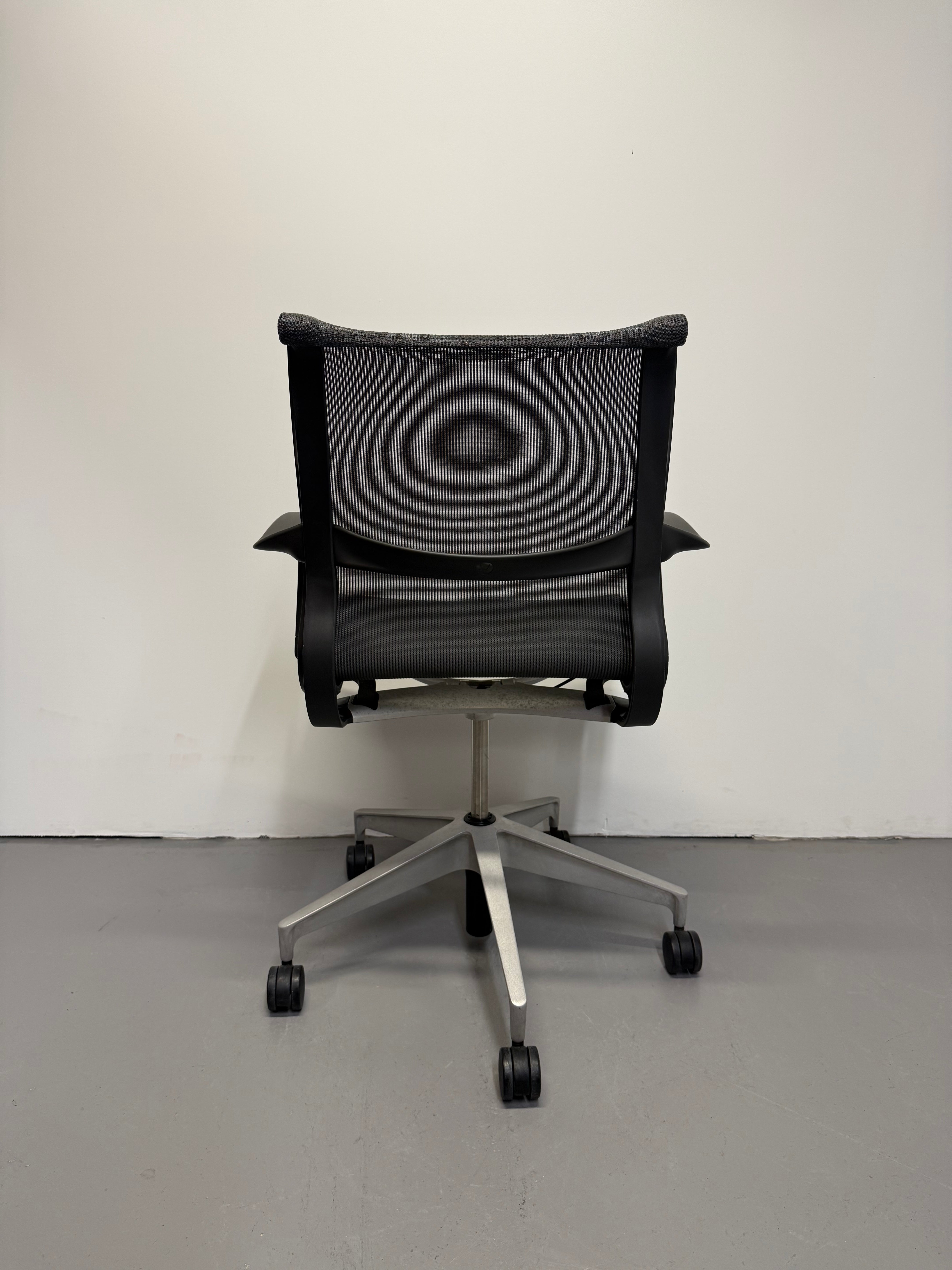 Herman Miller Setu Chair – With Arms / Graphite Grey
