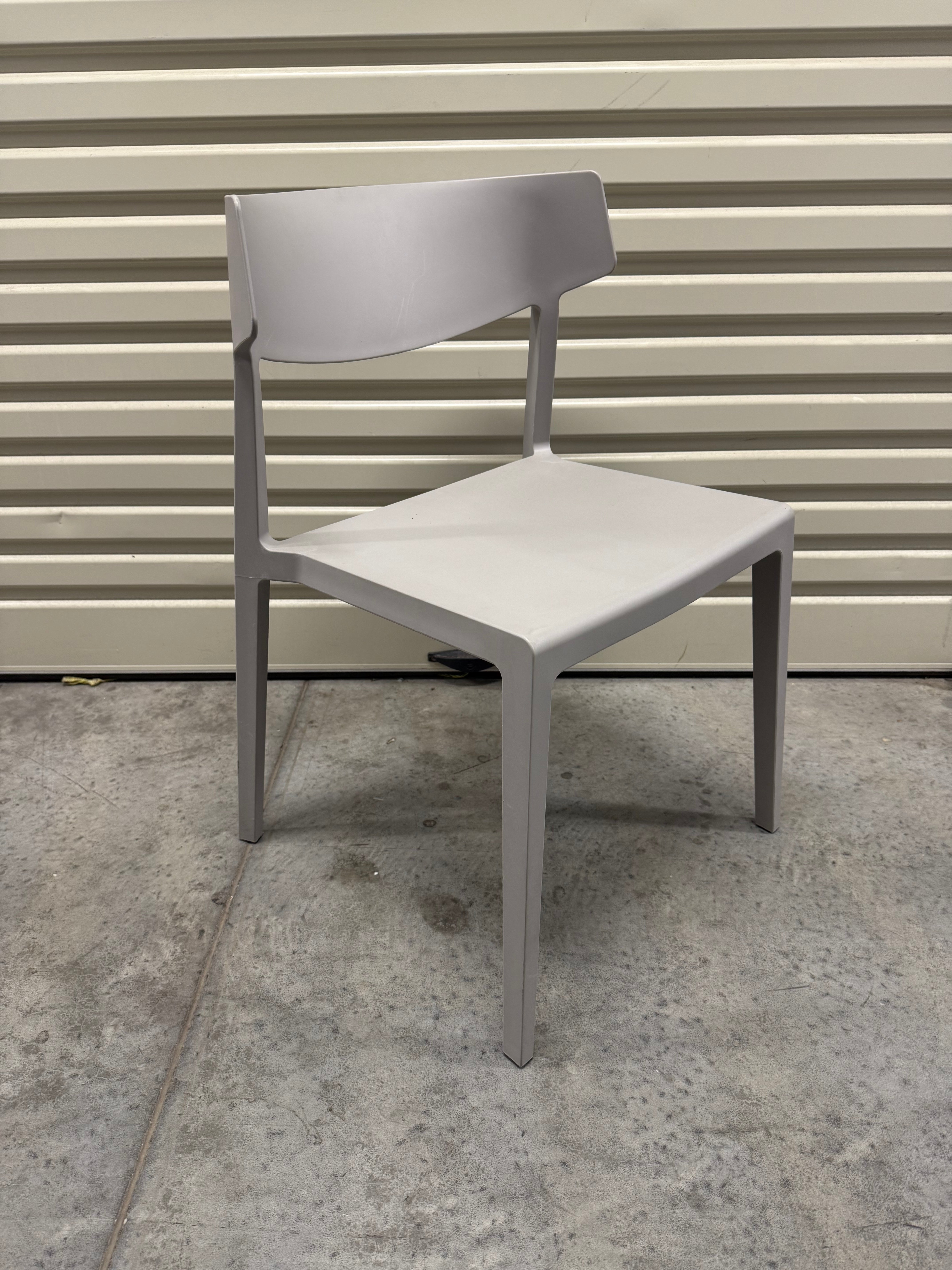 Actiu Wing Chair – Modern Grey