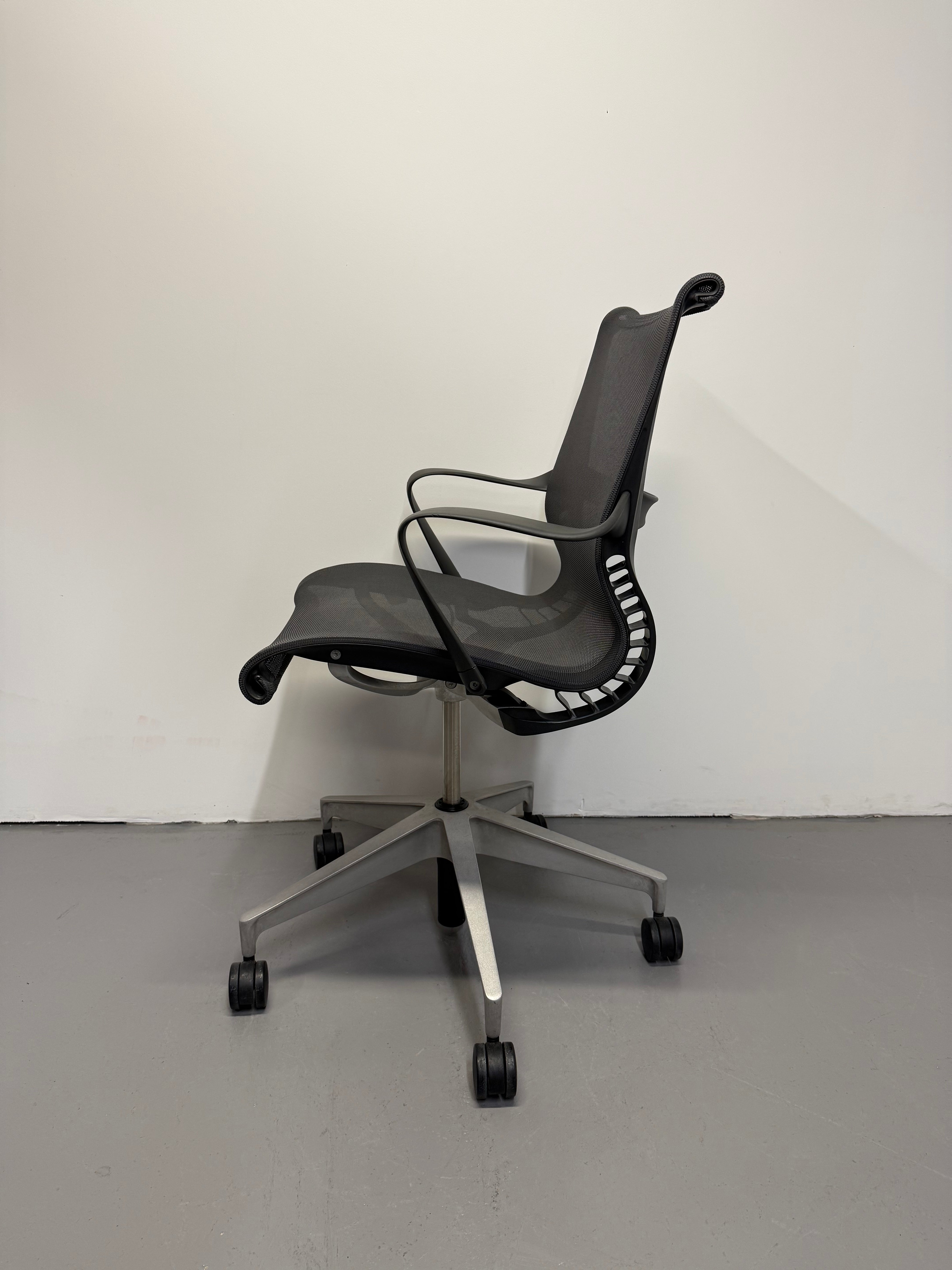 Herman Miller Setu Chair – With Arms / Graphite Grey