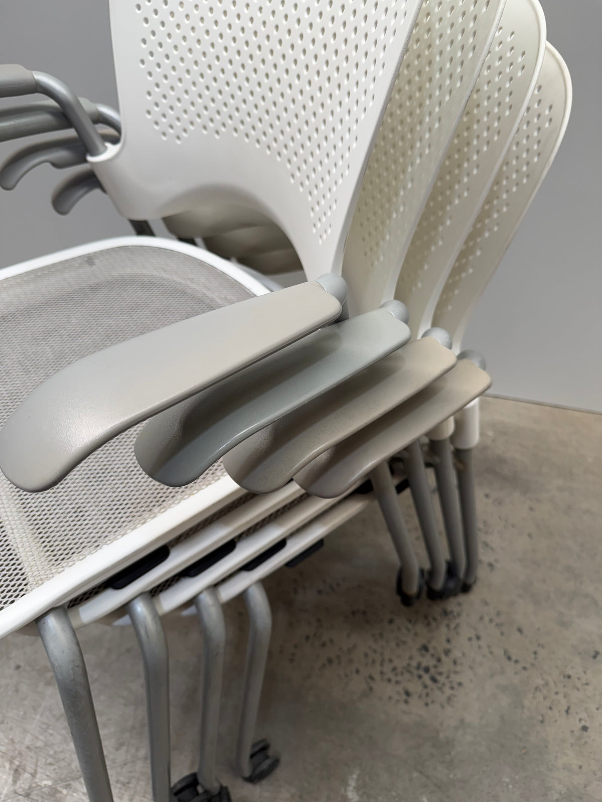 Herman Miller Caper Stacking Chair – White, FLEXNET Seat, Arms & Castors – view 11 – pre-owned
