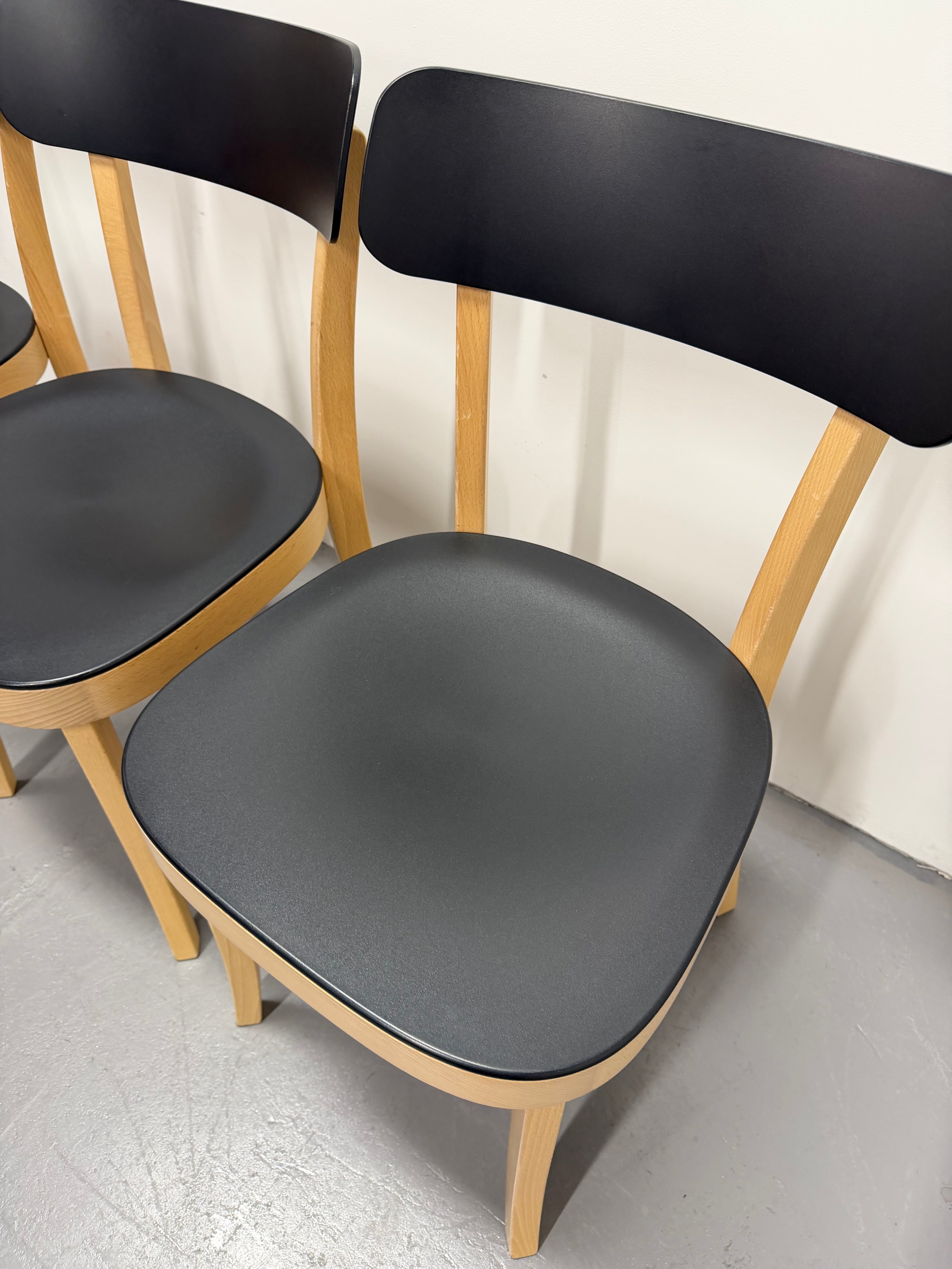 Vitra Basel Chair by Jasper Morrison – Black & Natural Wood