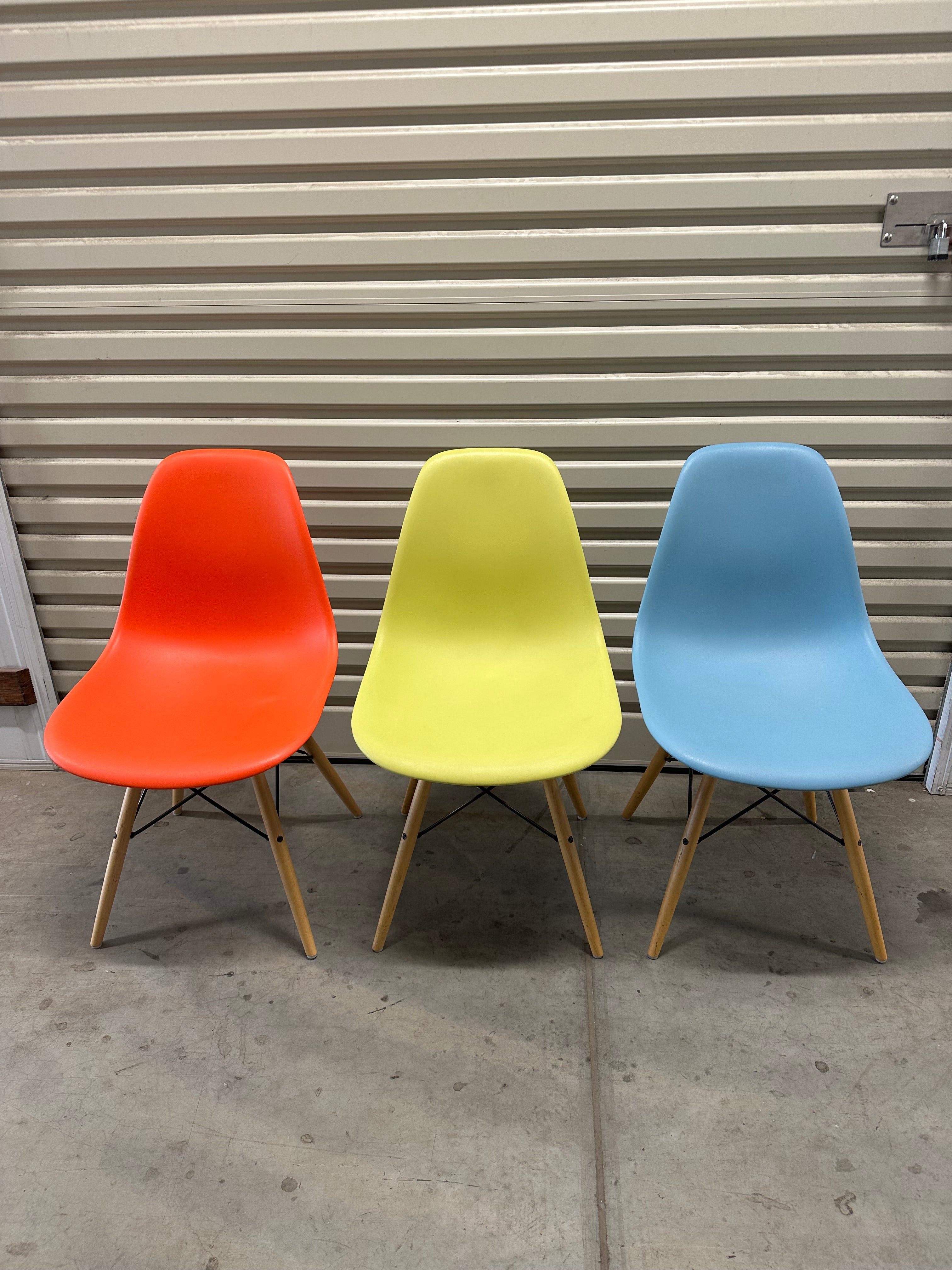 Original Eames Moulded Plastic Side Chair Dowel – Mustard