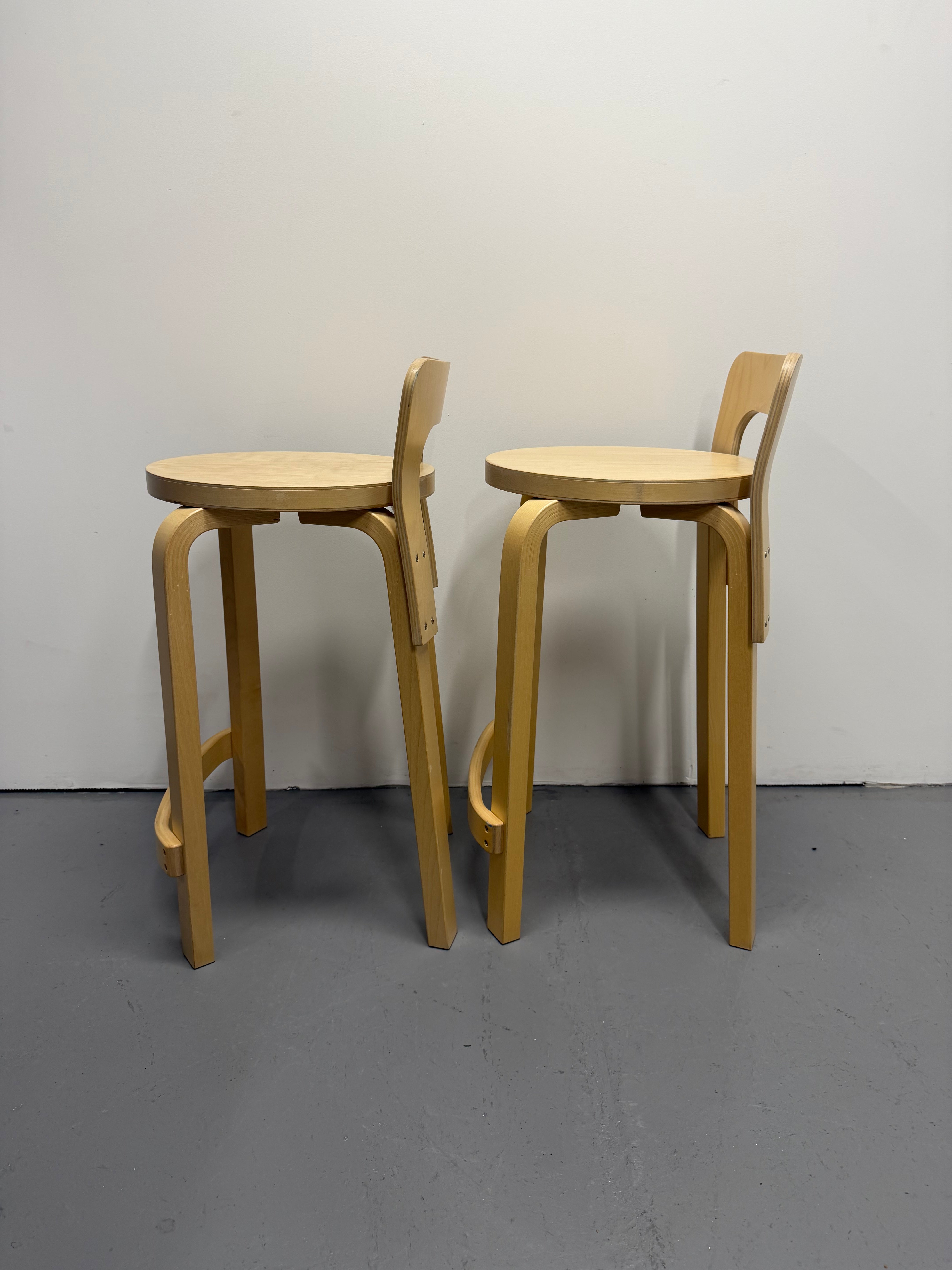 Artek Low Bar Stool K65 by Alvar Aalto – Natural Birch