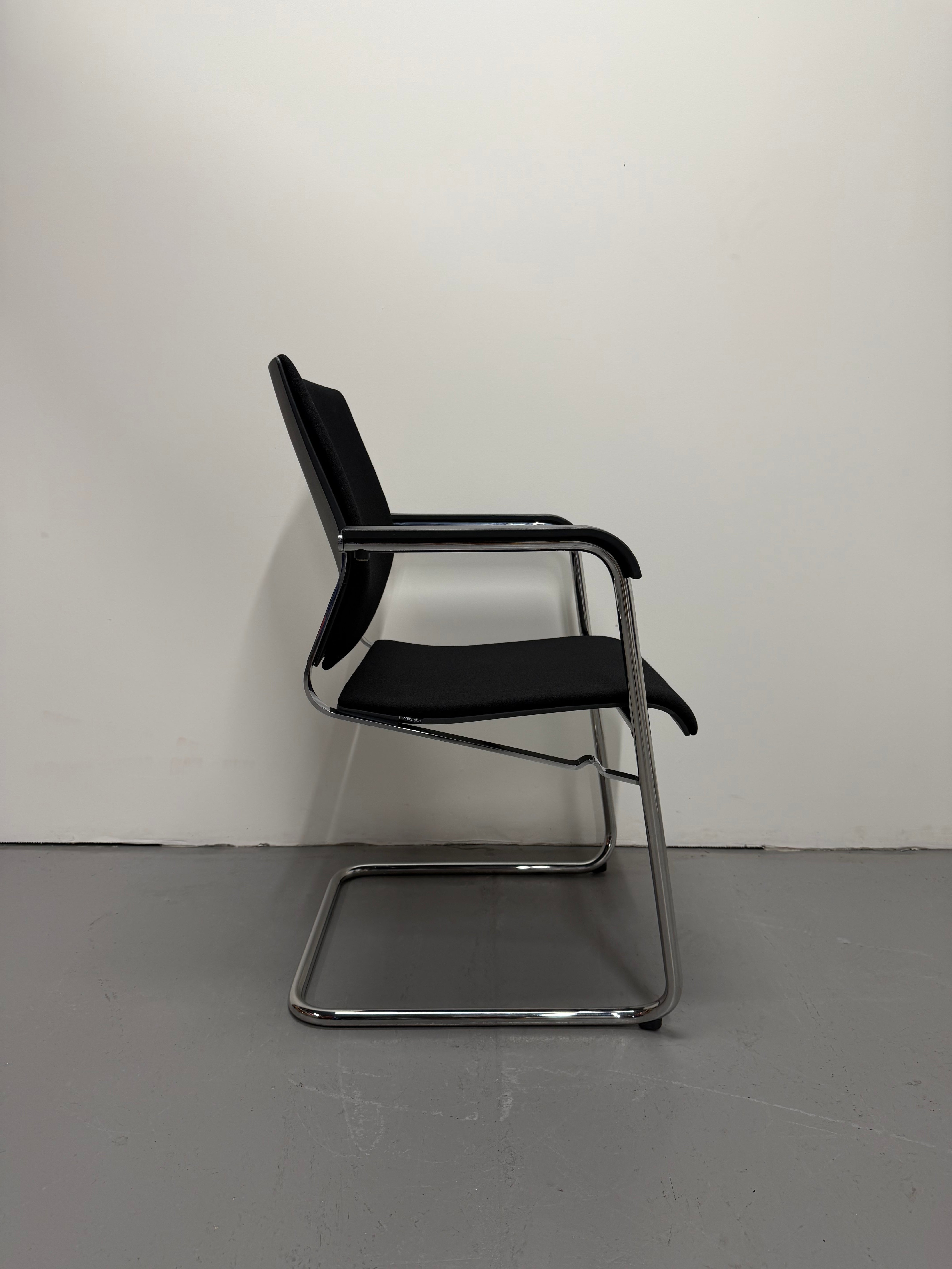 Wilkhahn 287/81 Modus Conference Room Cantilever Chair - Black