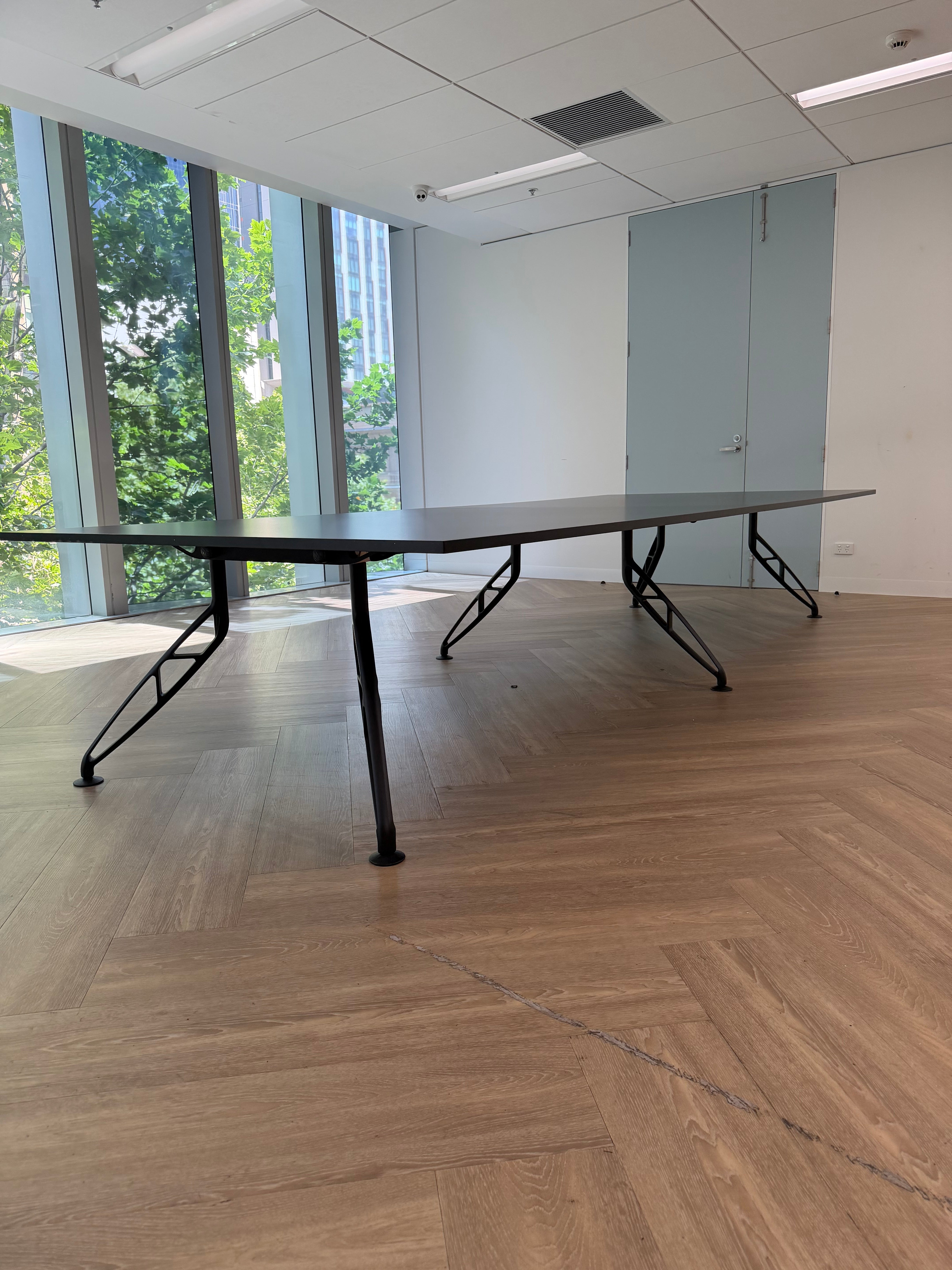 Thinking Works Trapeze Boardroom Table - Black - 4000 × 1600 mm