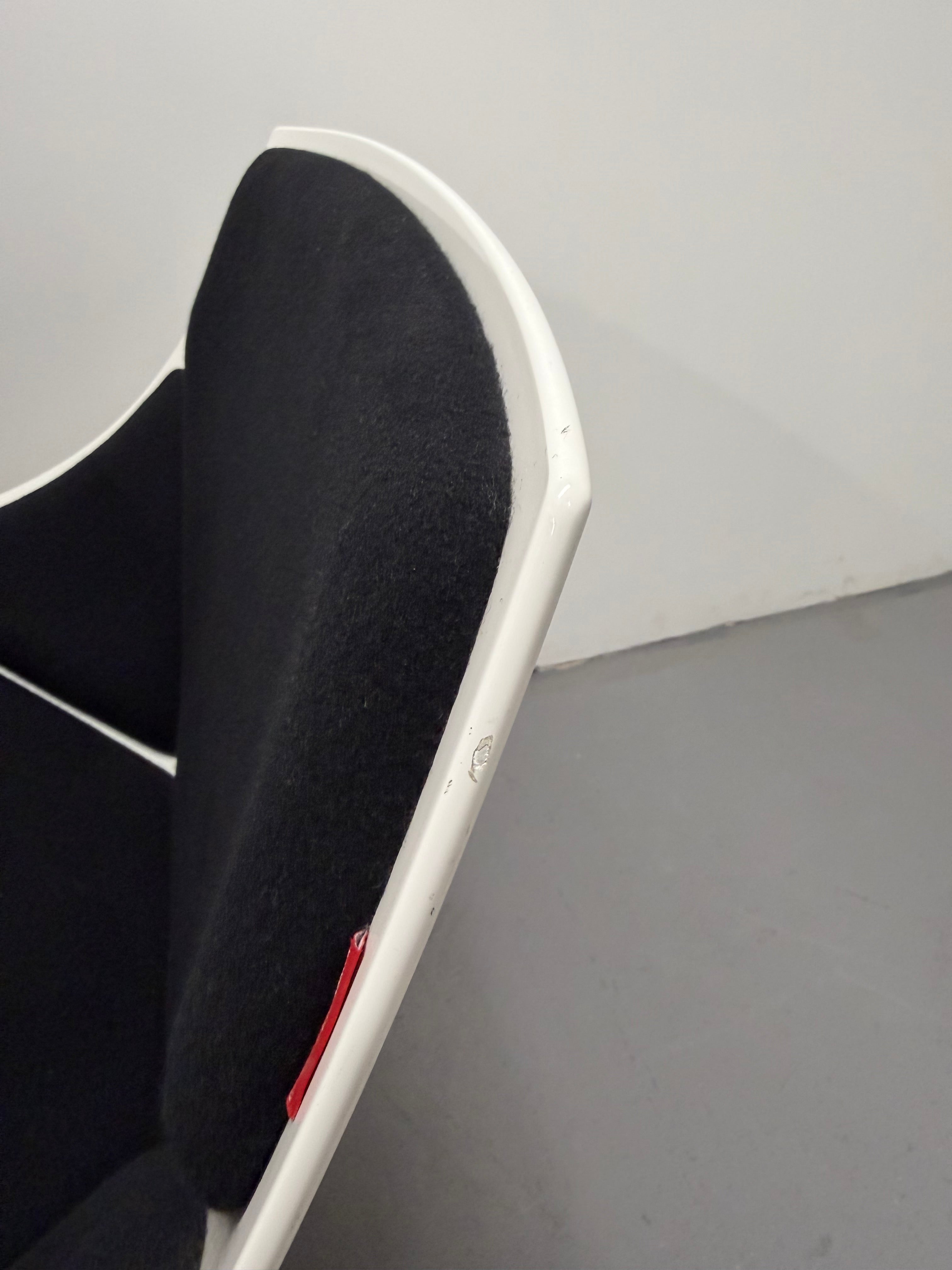 Fritz Hansen Space Lounge Chair by Jehs + Laub – White & Black