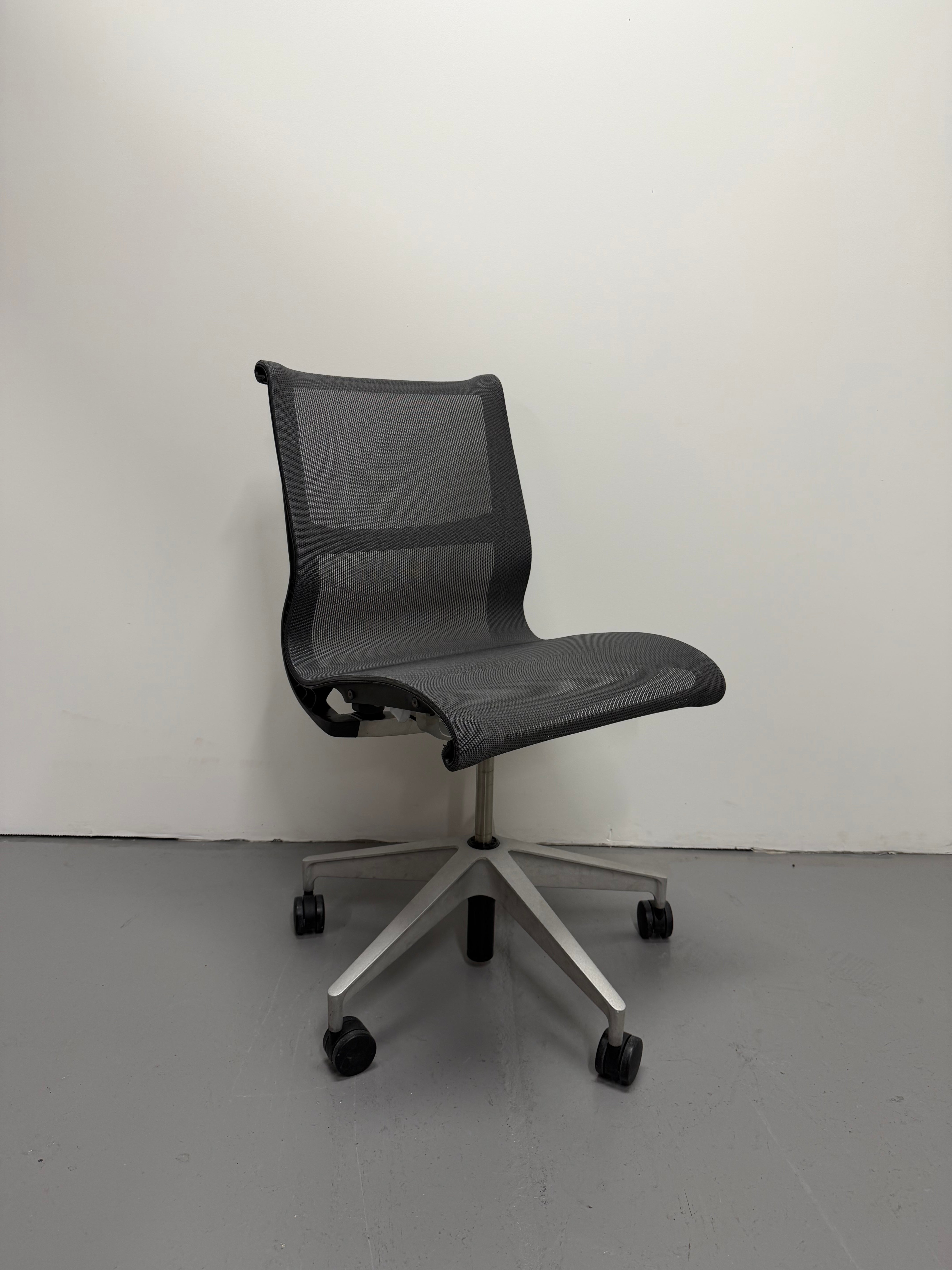 Herman Miller Setu Chair – Armless / Graphite Grey