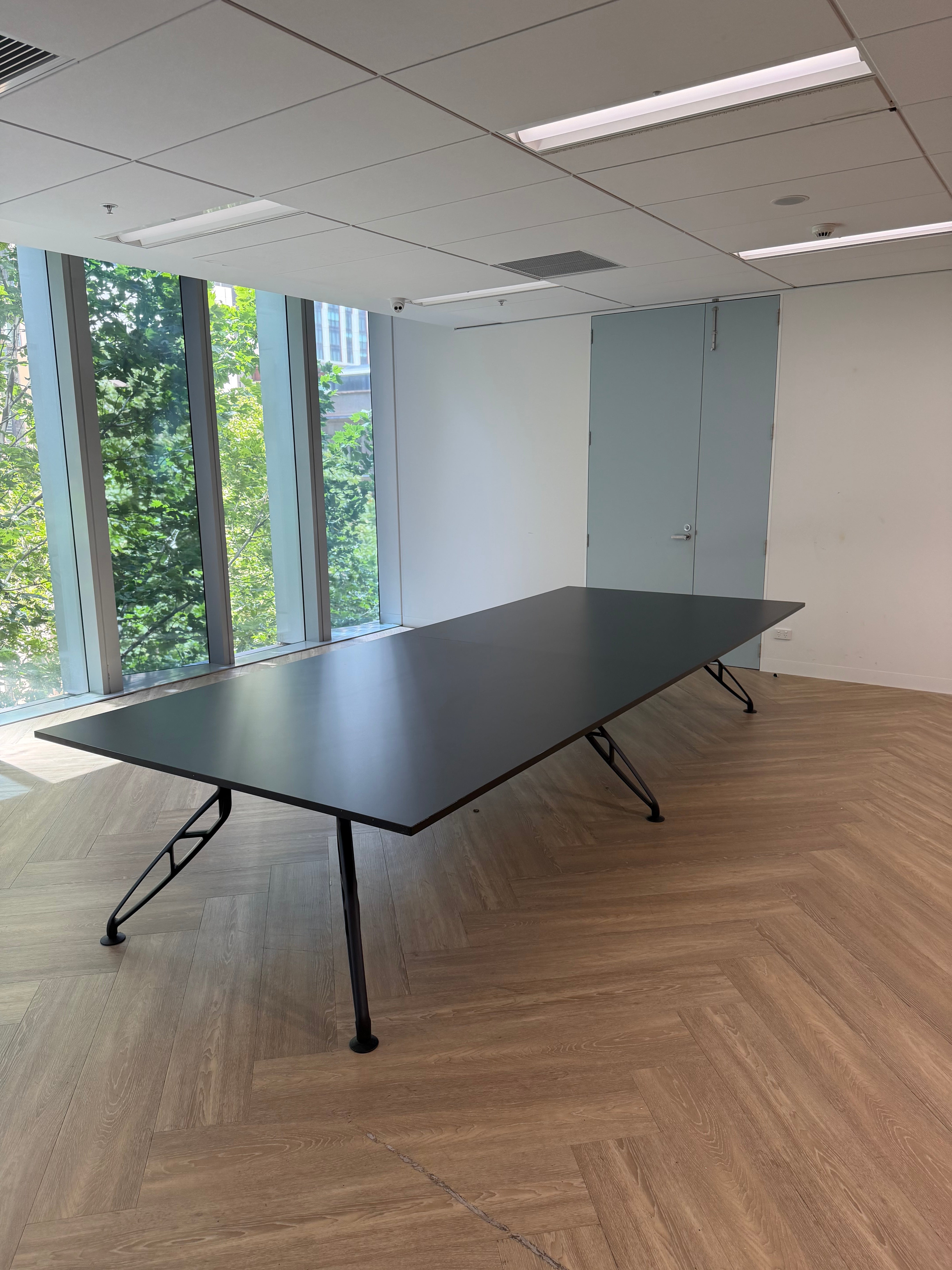 Thinking Works Trapeze Boardroom Table - Black - 4000 × 1600 mm