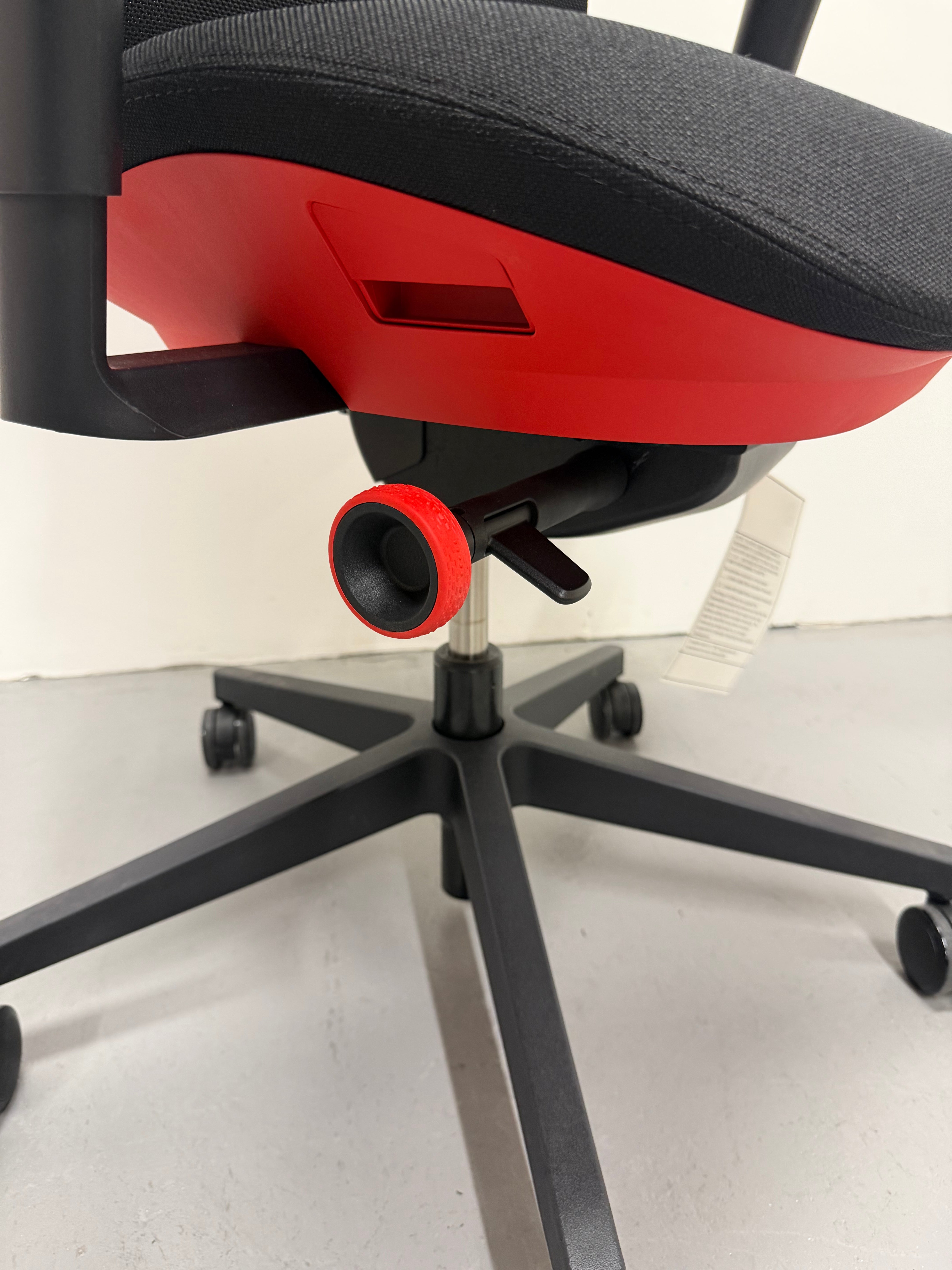Herman Miller x Logitech G Vantum Gaming Chair 2.0 | Ex-Showroom