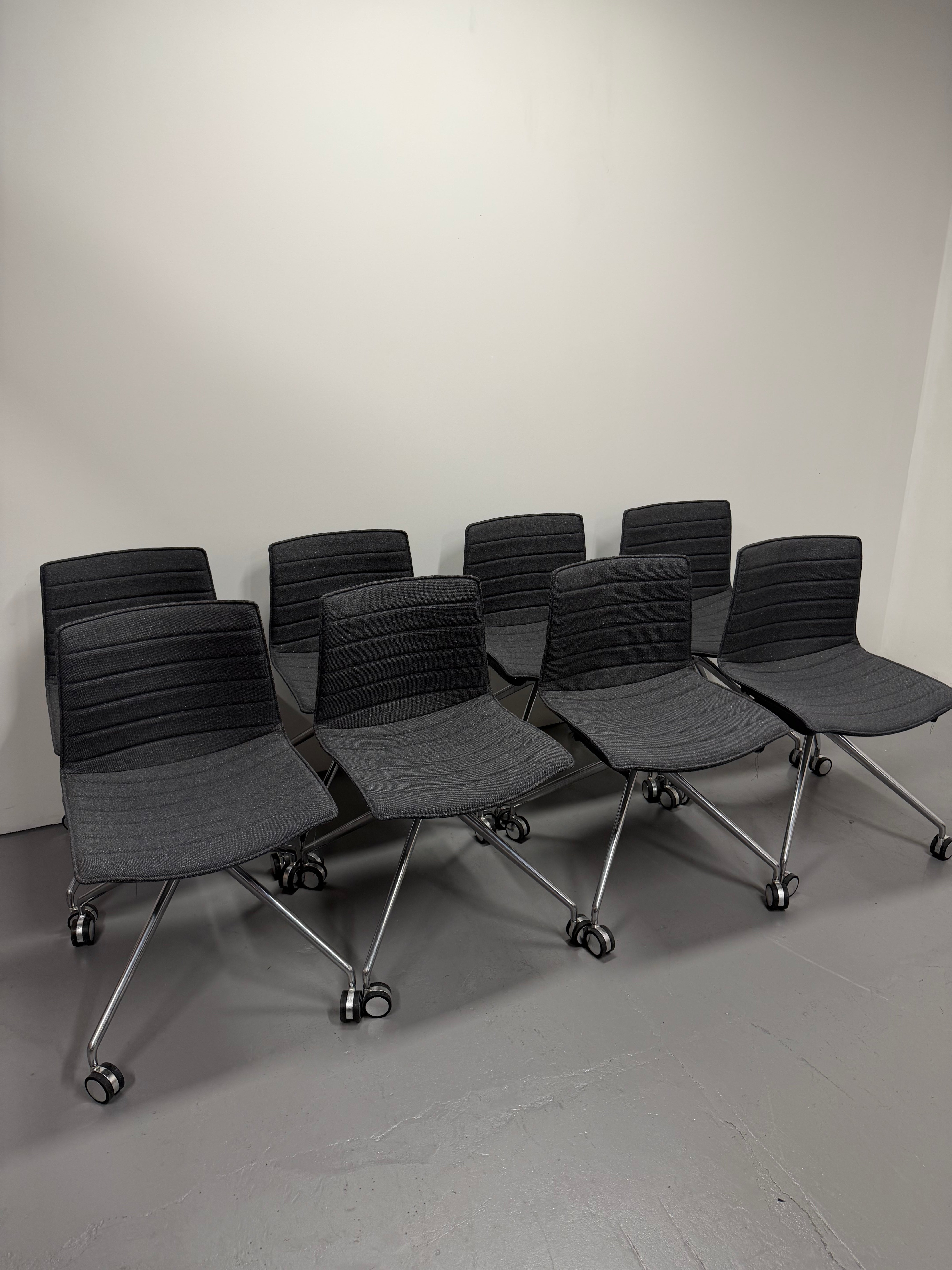 Arper Catifa 46 Upholstered Meeting Chair - 5 Star Aluminium Base