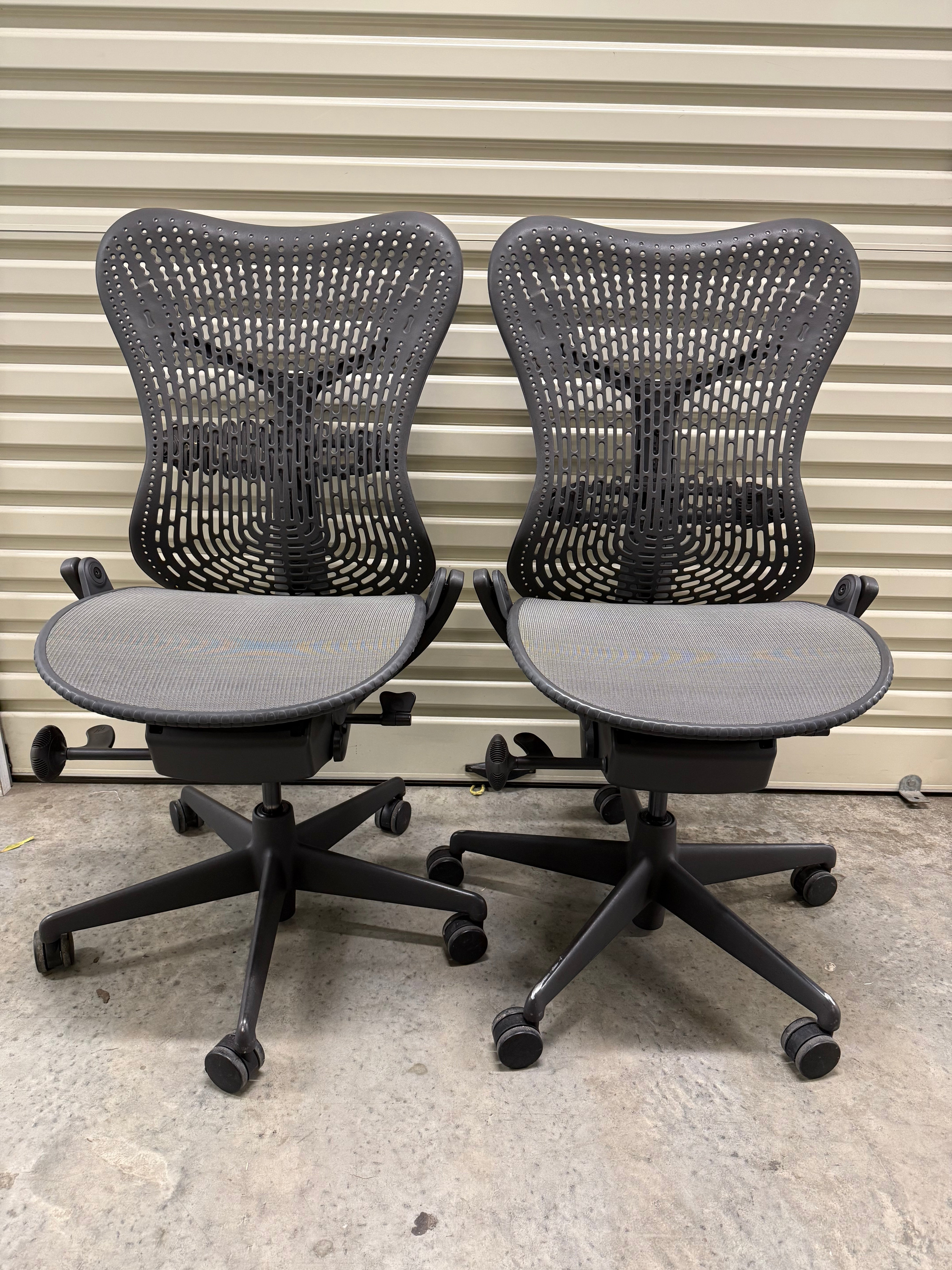 Herman Miller Mirra Office Chair no Arms - Graphite - Back Tilt Lock