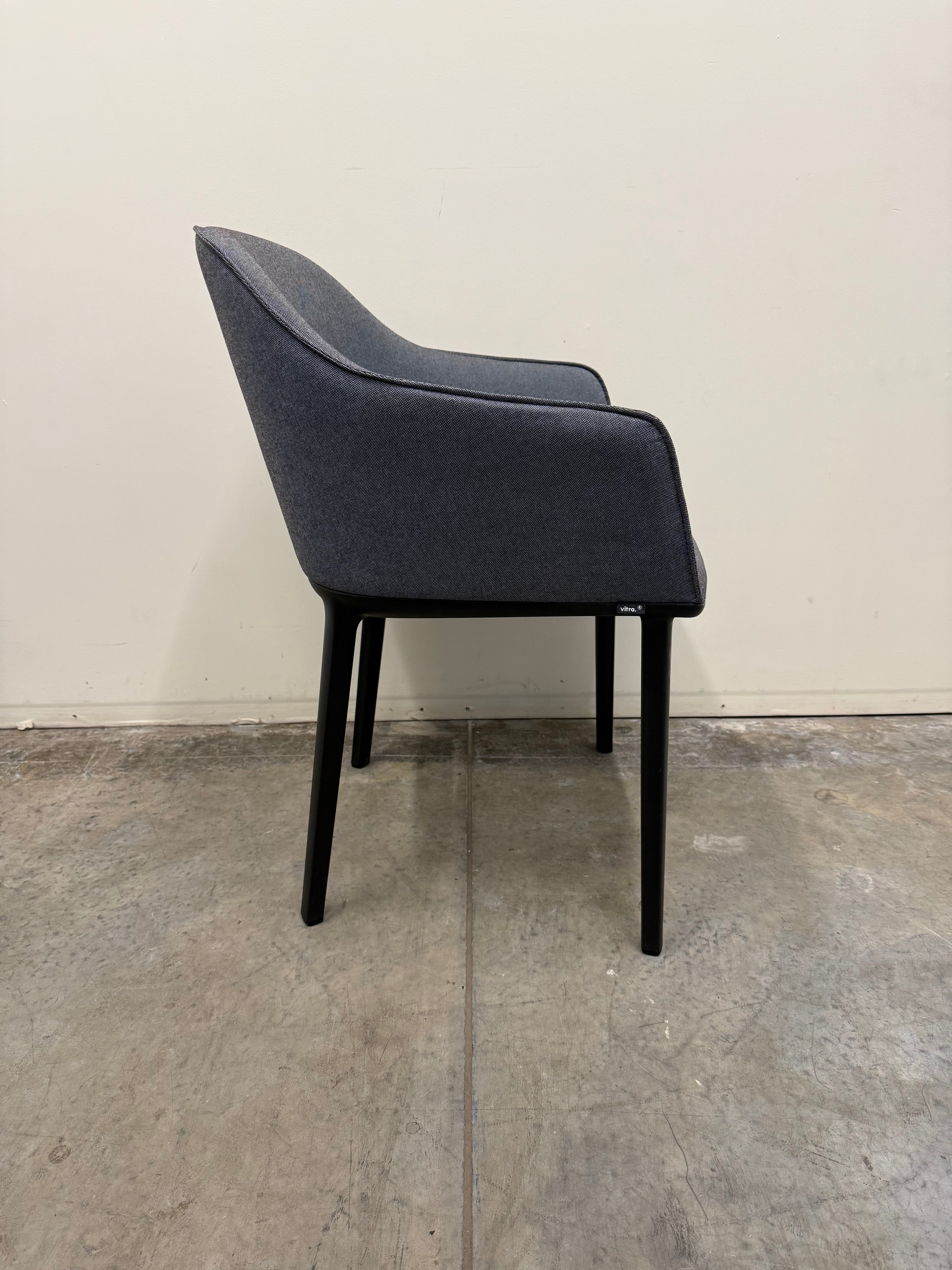 Vitra Softshell Chair – 4-Leg Base in Grey Fabric