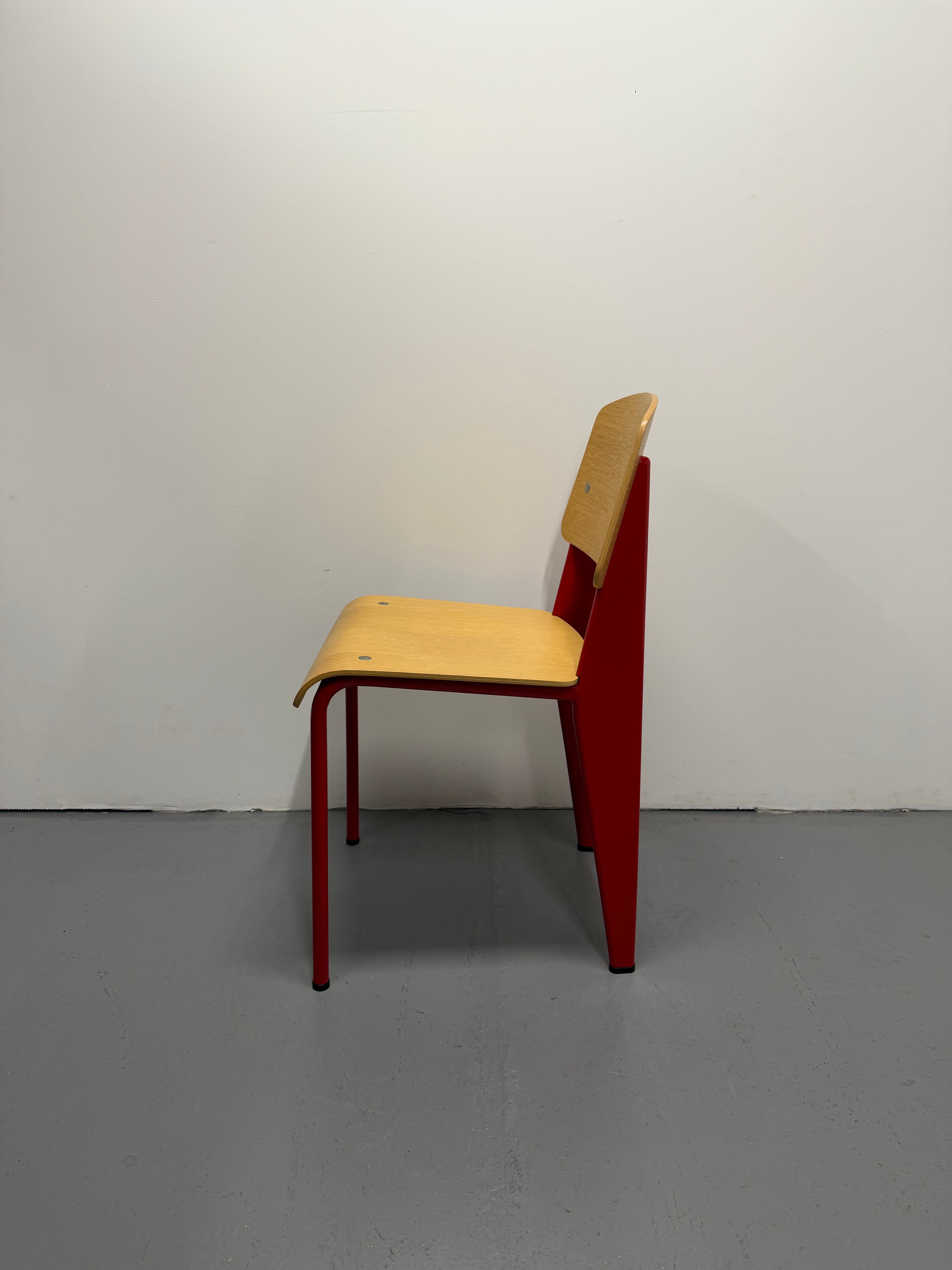 Jean Prouvé Standard Chair for Vitra – Natural Oak, Japanese Red