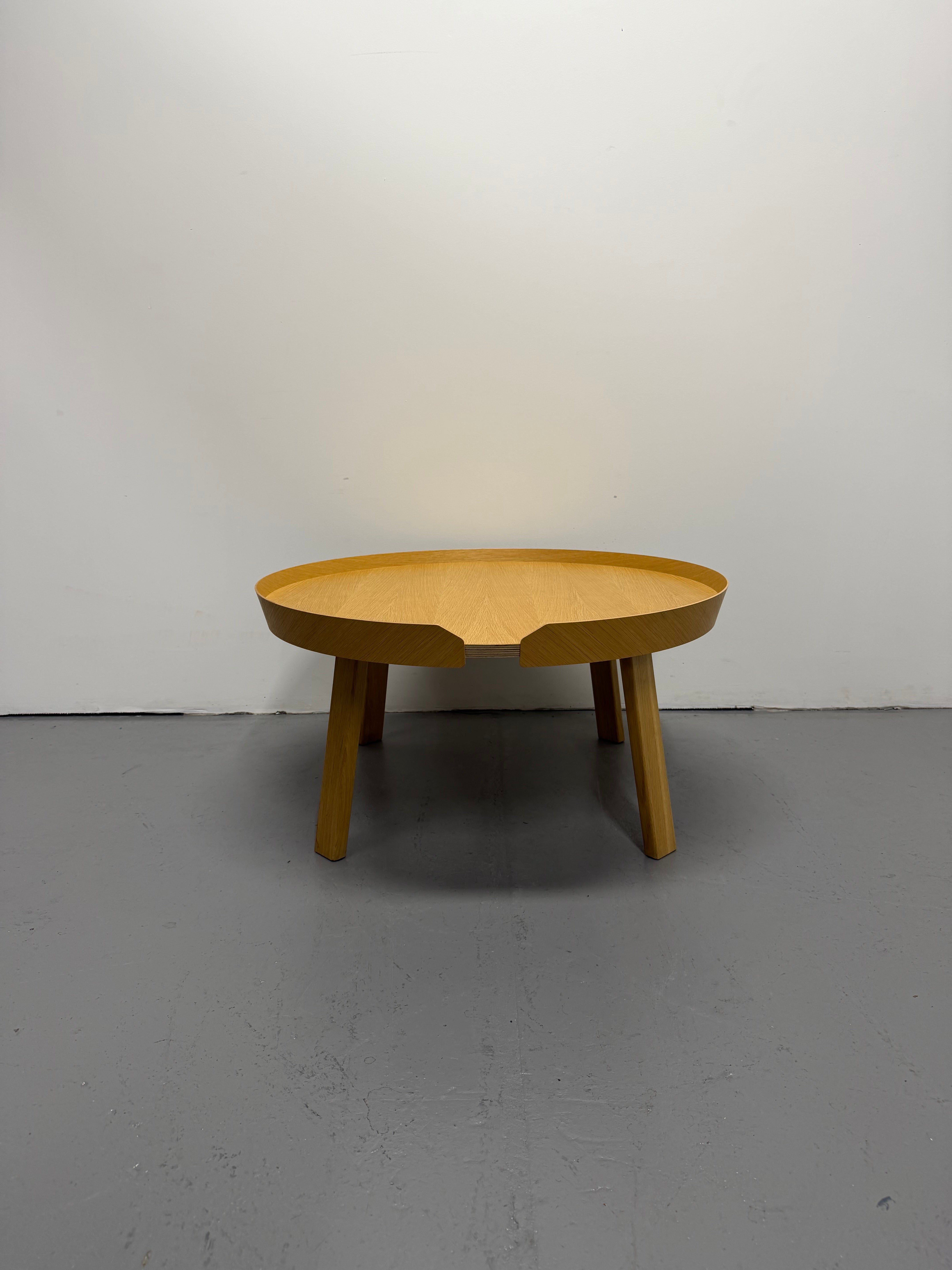 Around Coffee Table - Muuto | Large